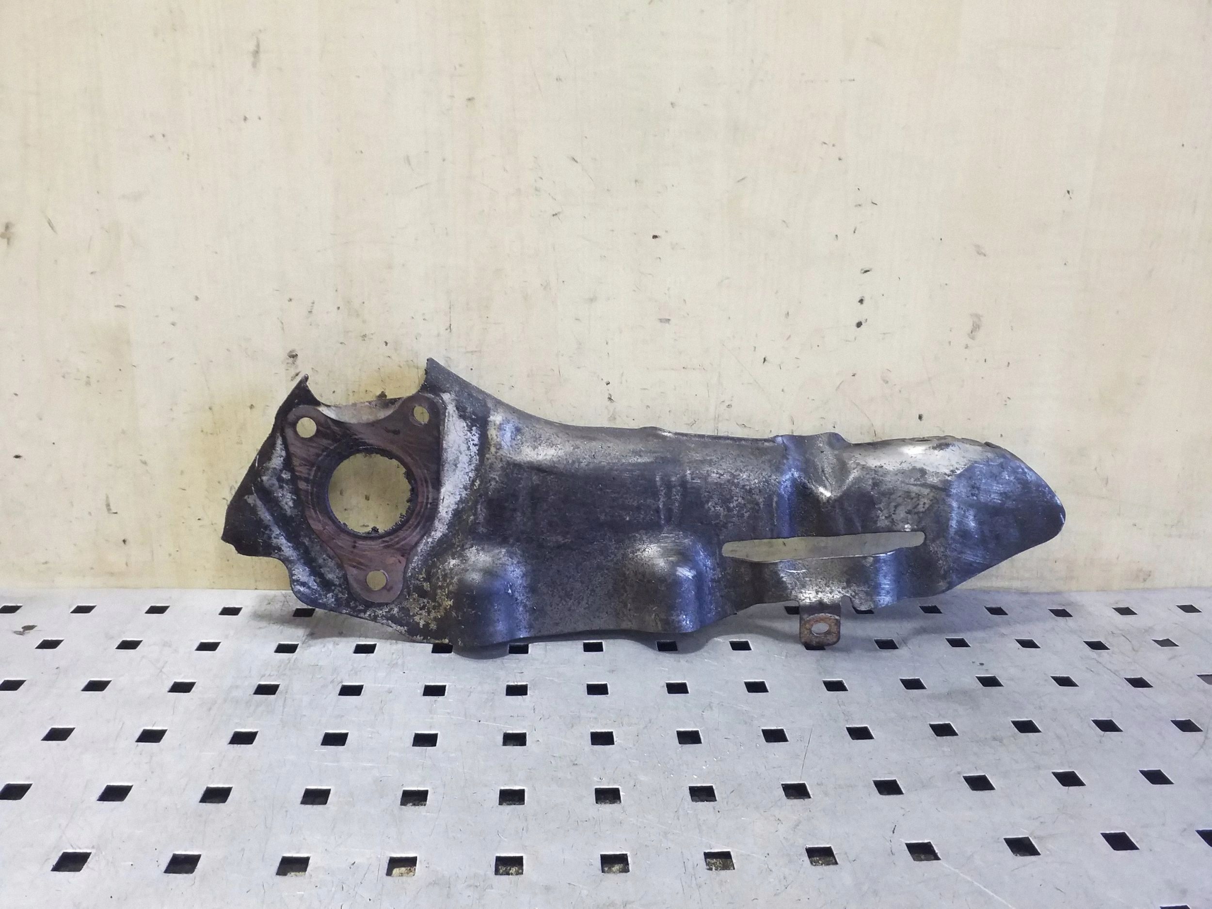Nissan OE 140133244R Lämpösuoja image 2