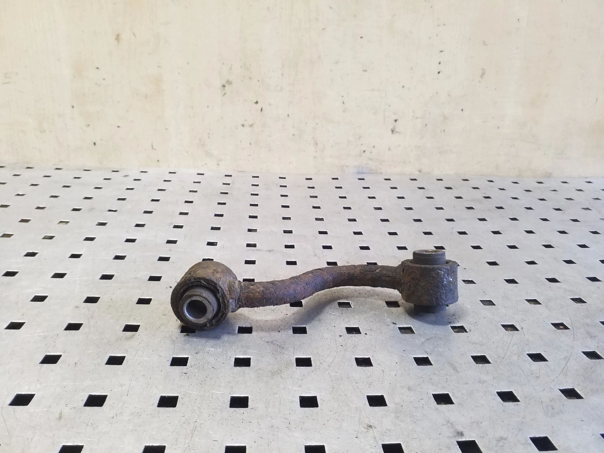 Nissan X-Trail T32 Stabilisatorlenker hinten links OEM VAL220222 image 3
