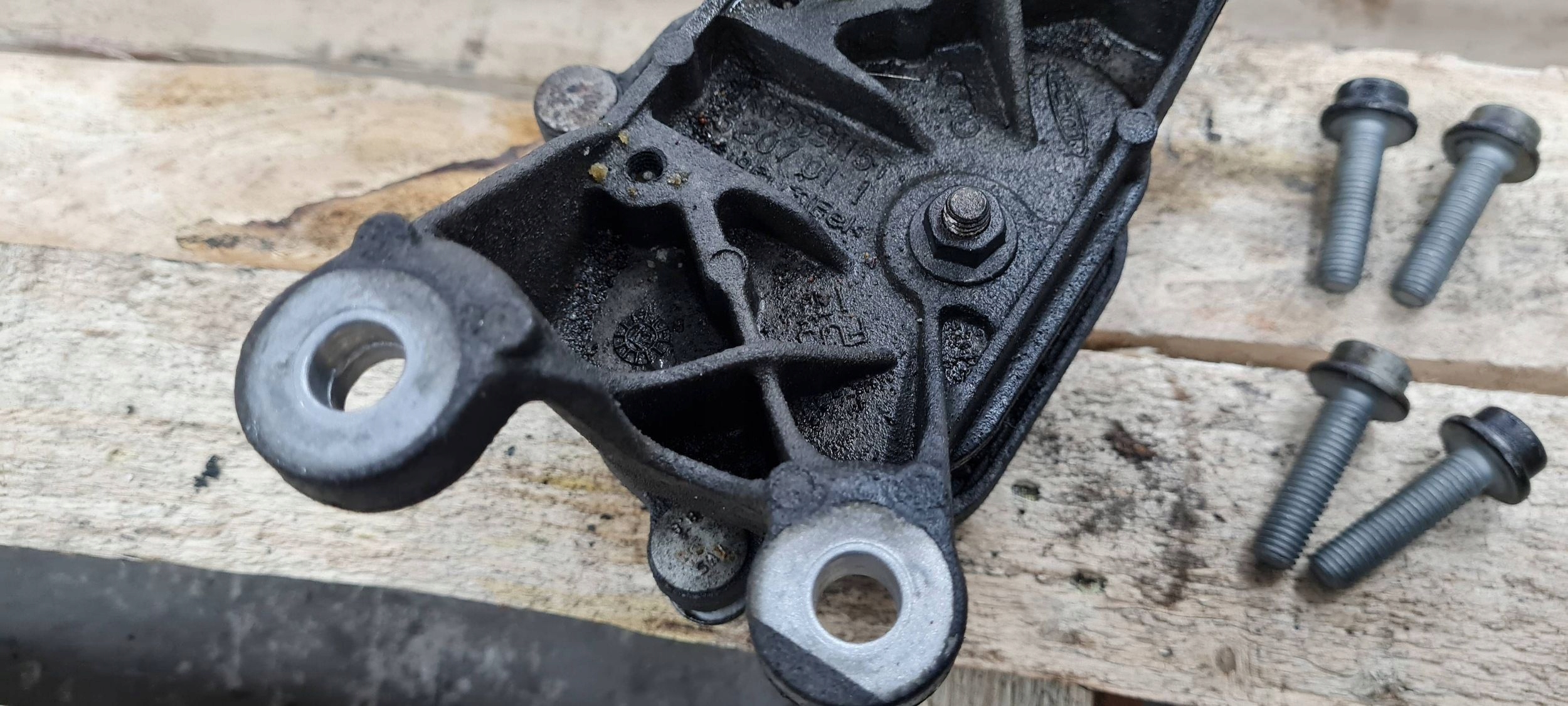 Support boîte de vitesses Audi A4/A5 2.0 TDI image 3