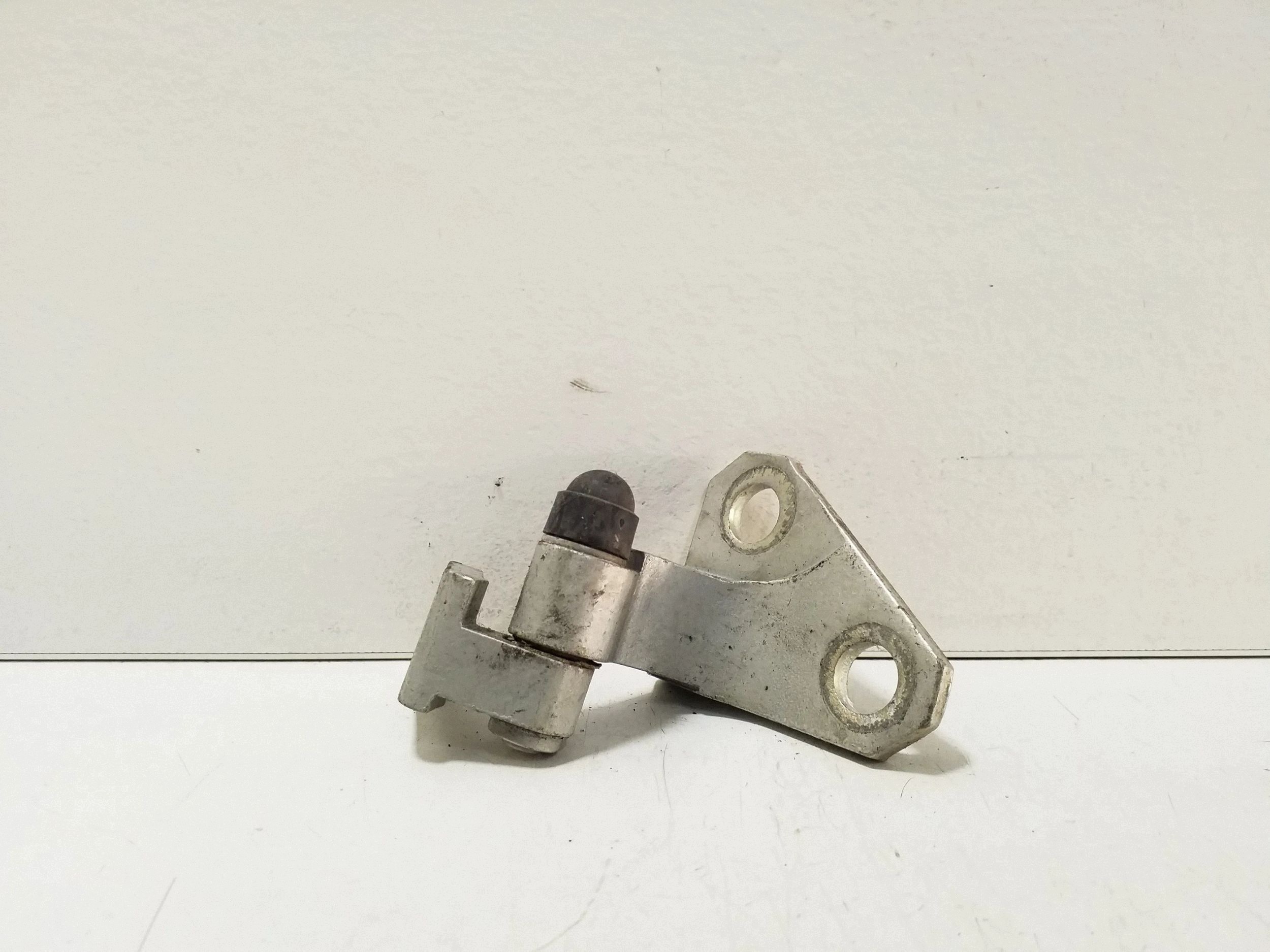 VW Passat B6 Upper Hinge Front Left VAL243071 image 3