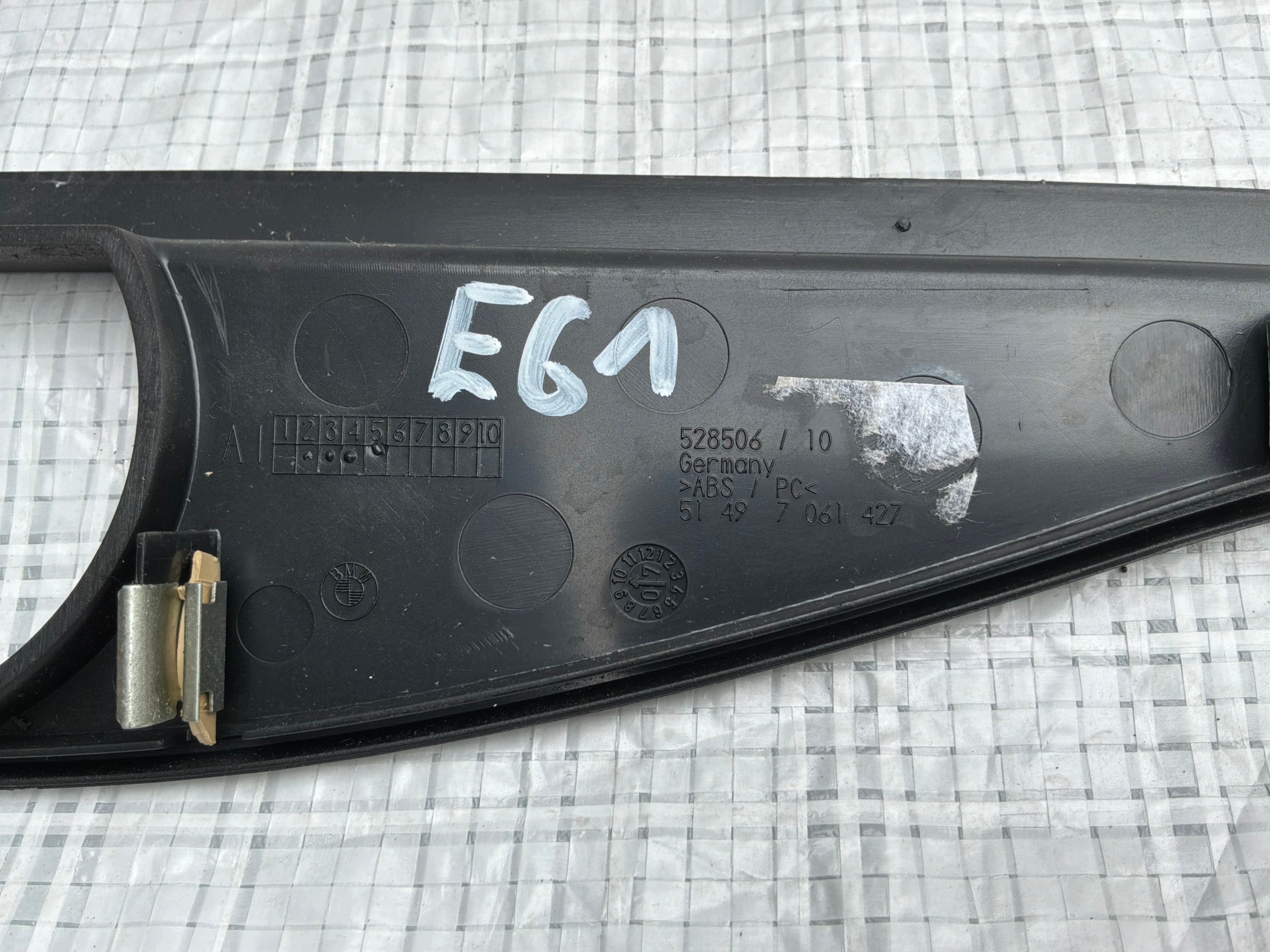 BMW 5 E61 Wiskerkap Zwart 7061427 image 4