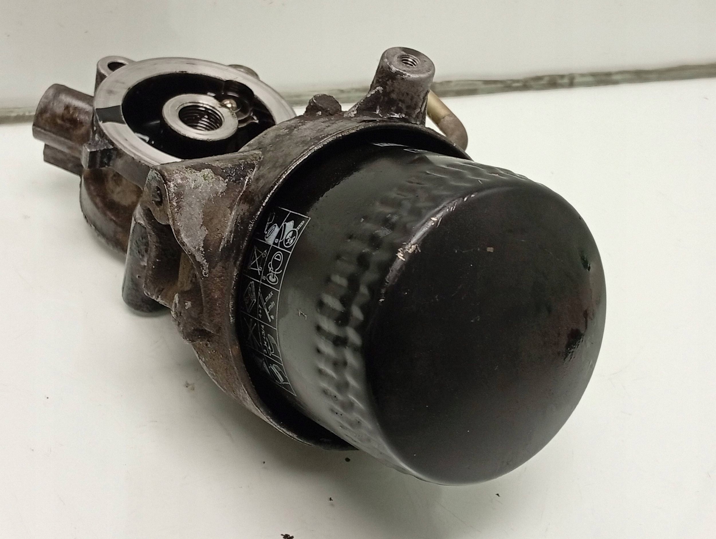 2006 Nissan Navara D40 Oliefilterbasis FRC144822 image 6