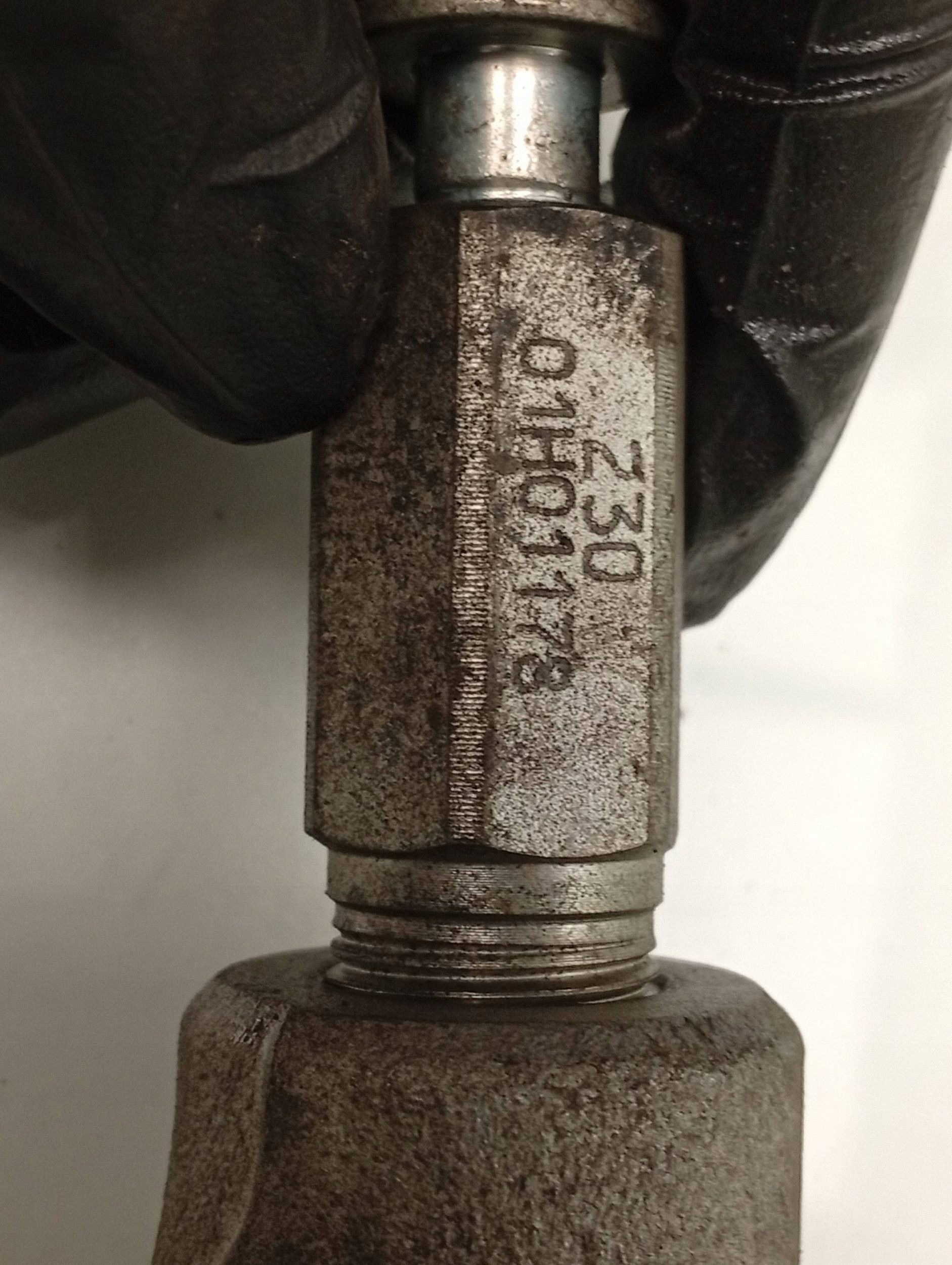 Conduite de carburant Nissan Navara D40 01H00805 image 6