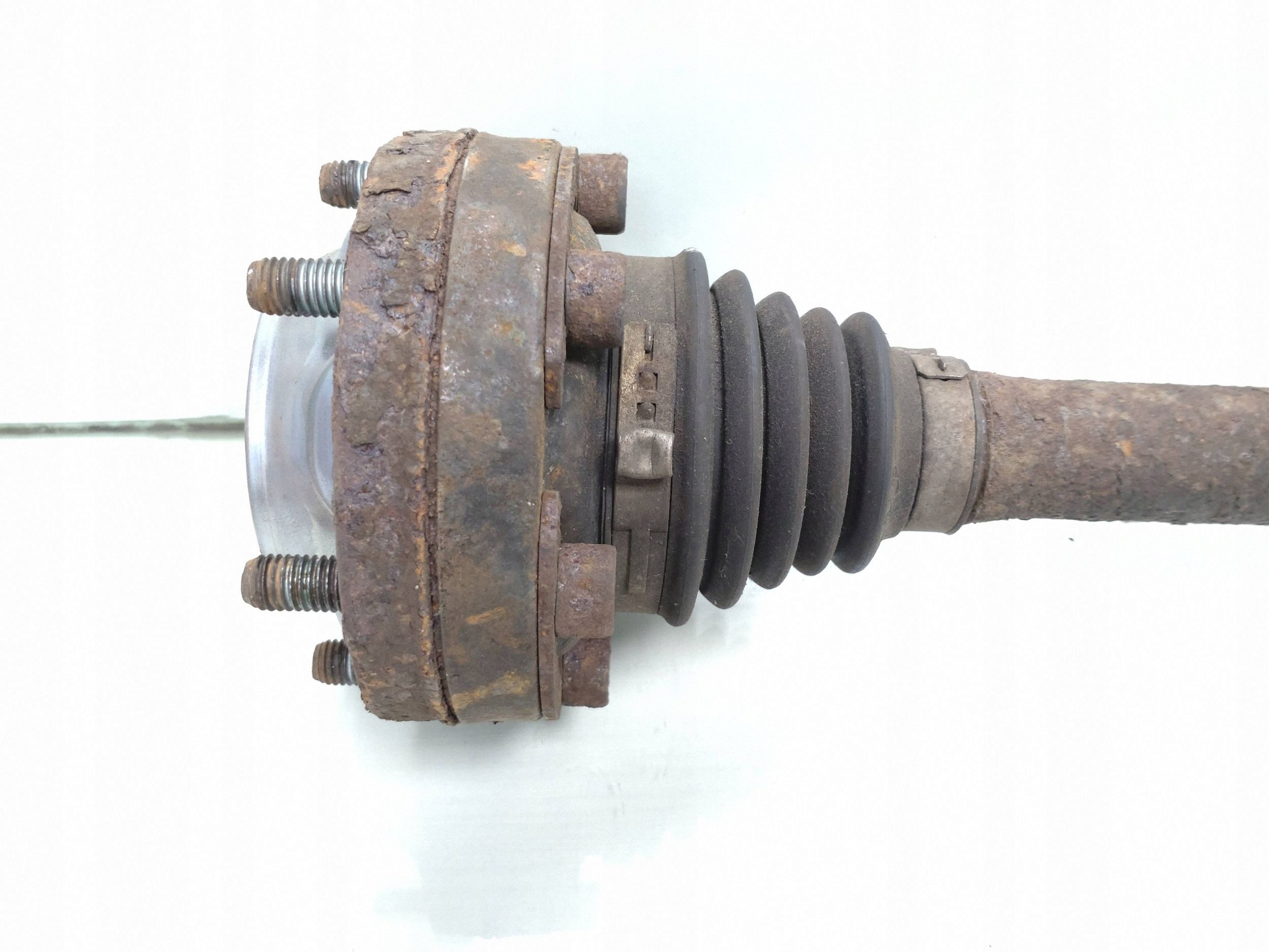 VW Touareg I taka akselin puolikas 7L0501153A