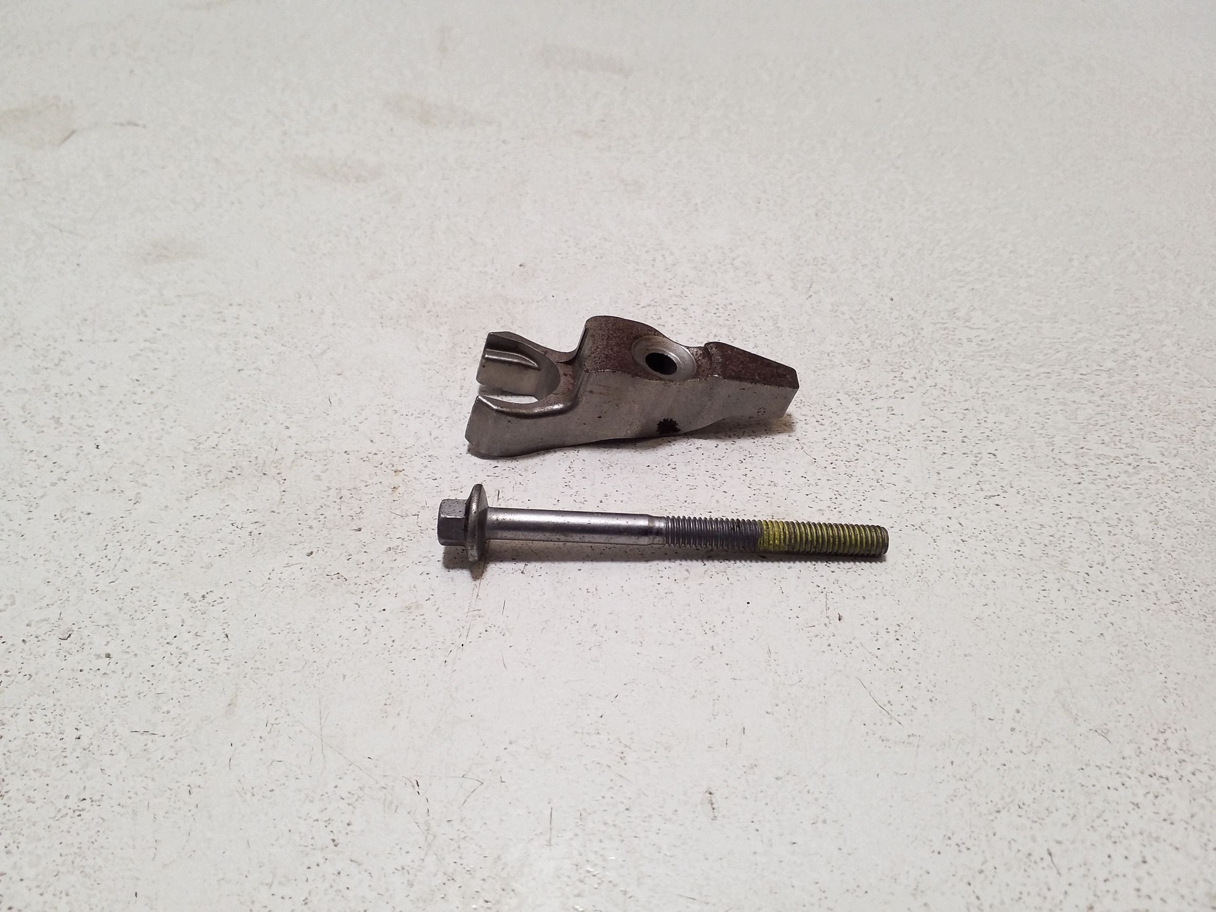 Support injecteur Land Rover Evoque II VAL262338 image 2