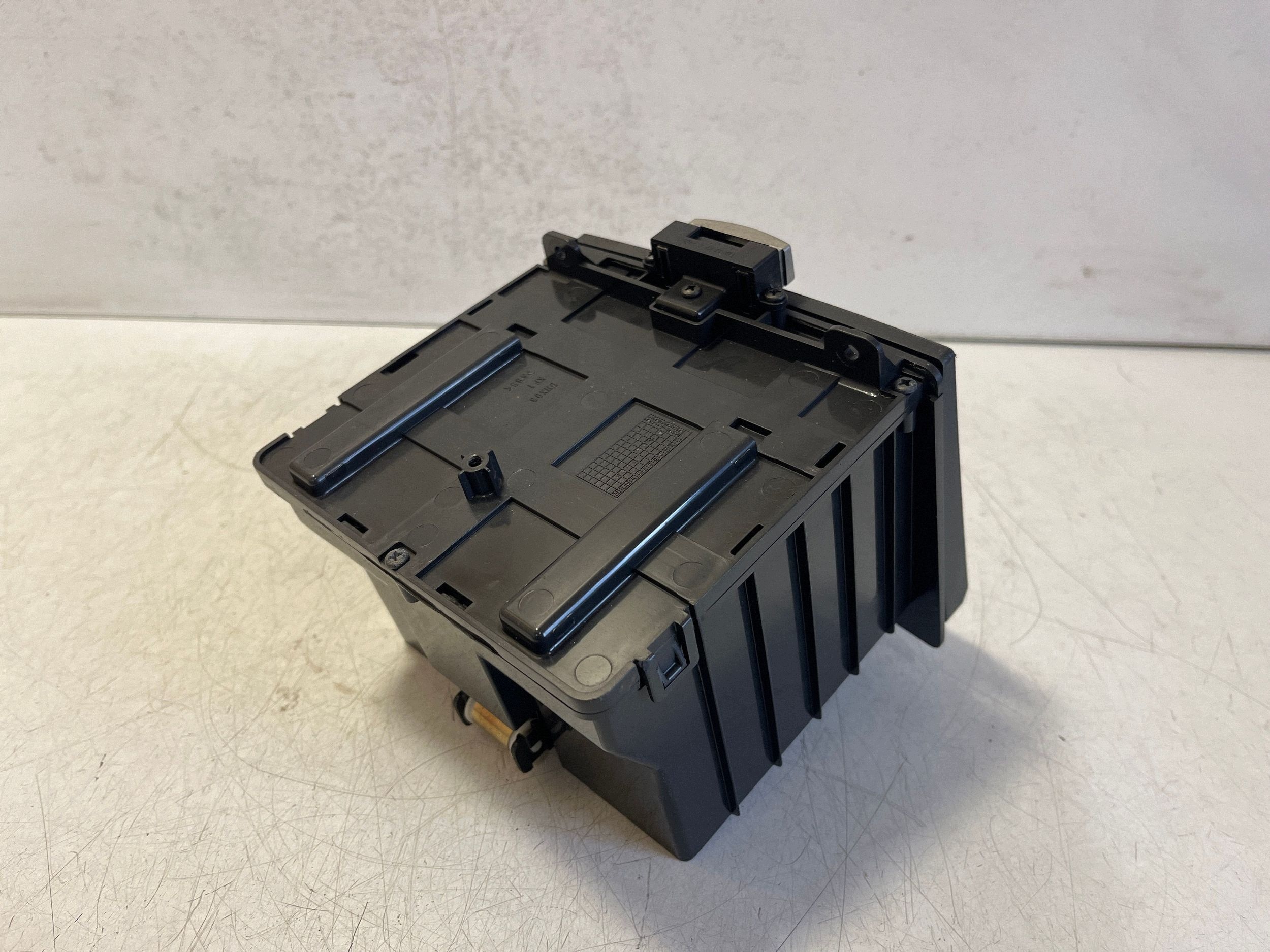 Opel Antara Taka Cup Holder DHX04KF1 image 3
