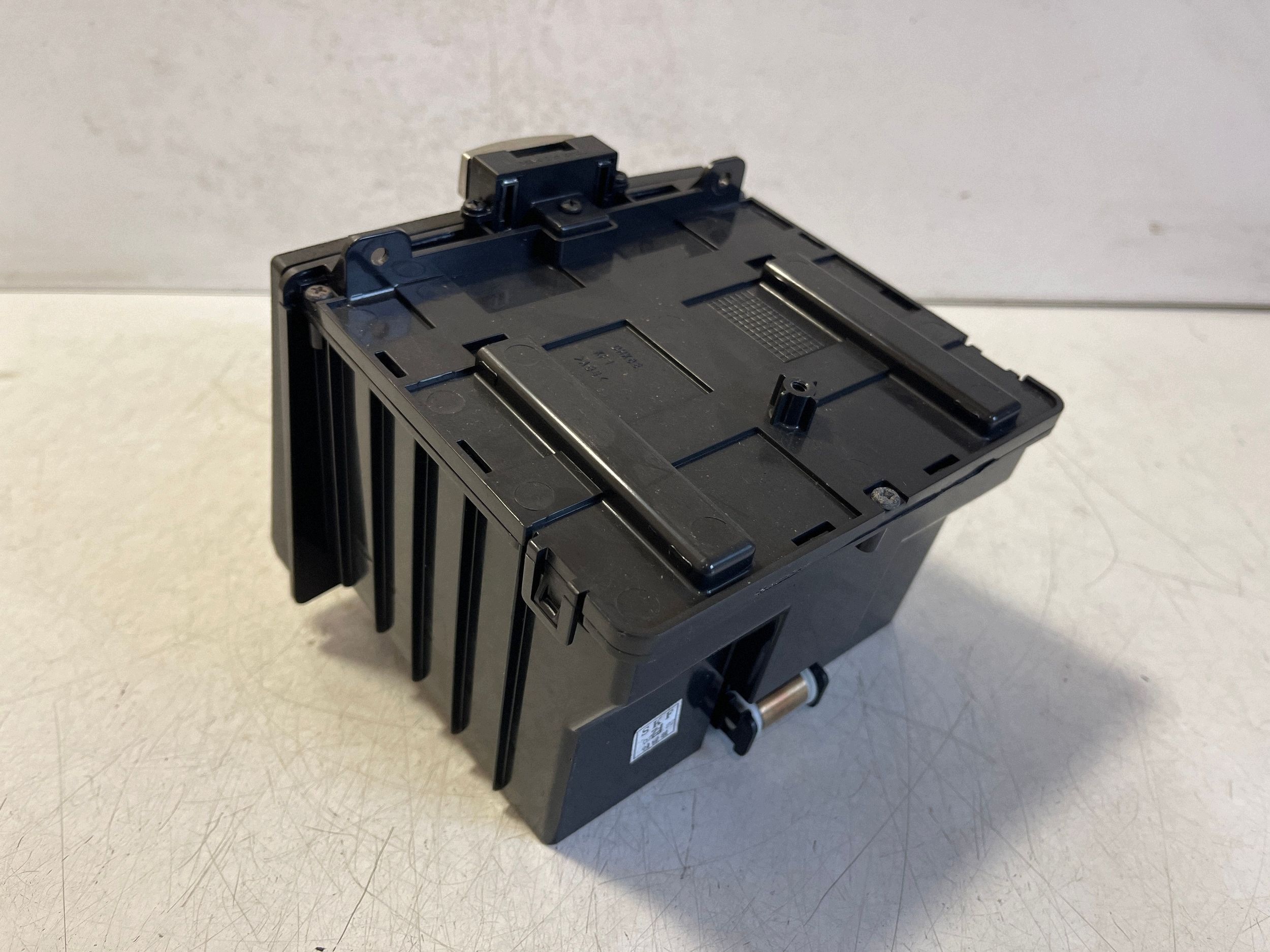 Opel Antara Taka Cup Holder DHX04KF1 image 4