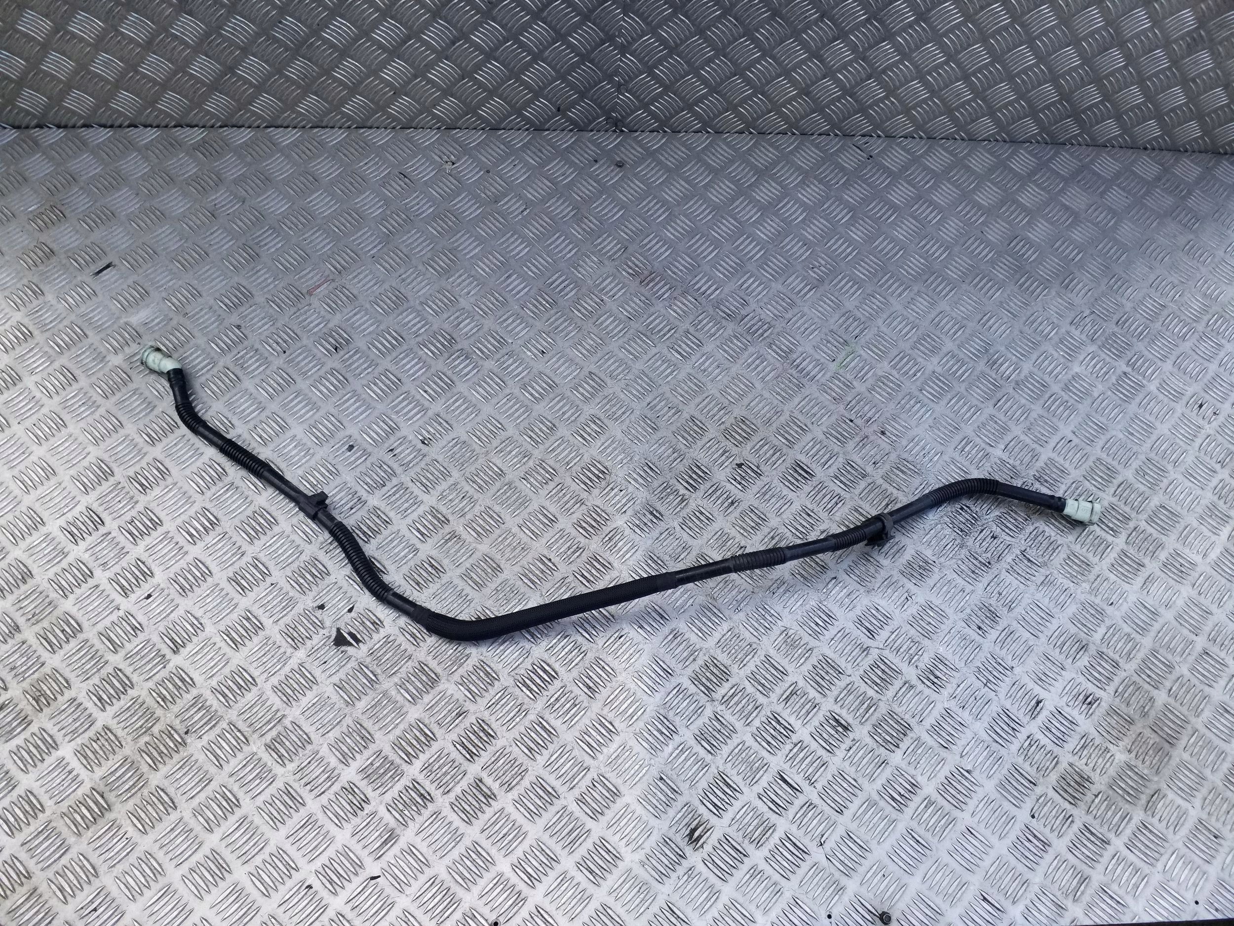Fiat OE 52046675 Conduit de remplissage de carburant image 2