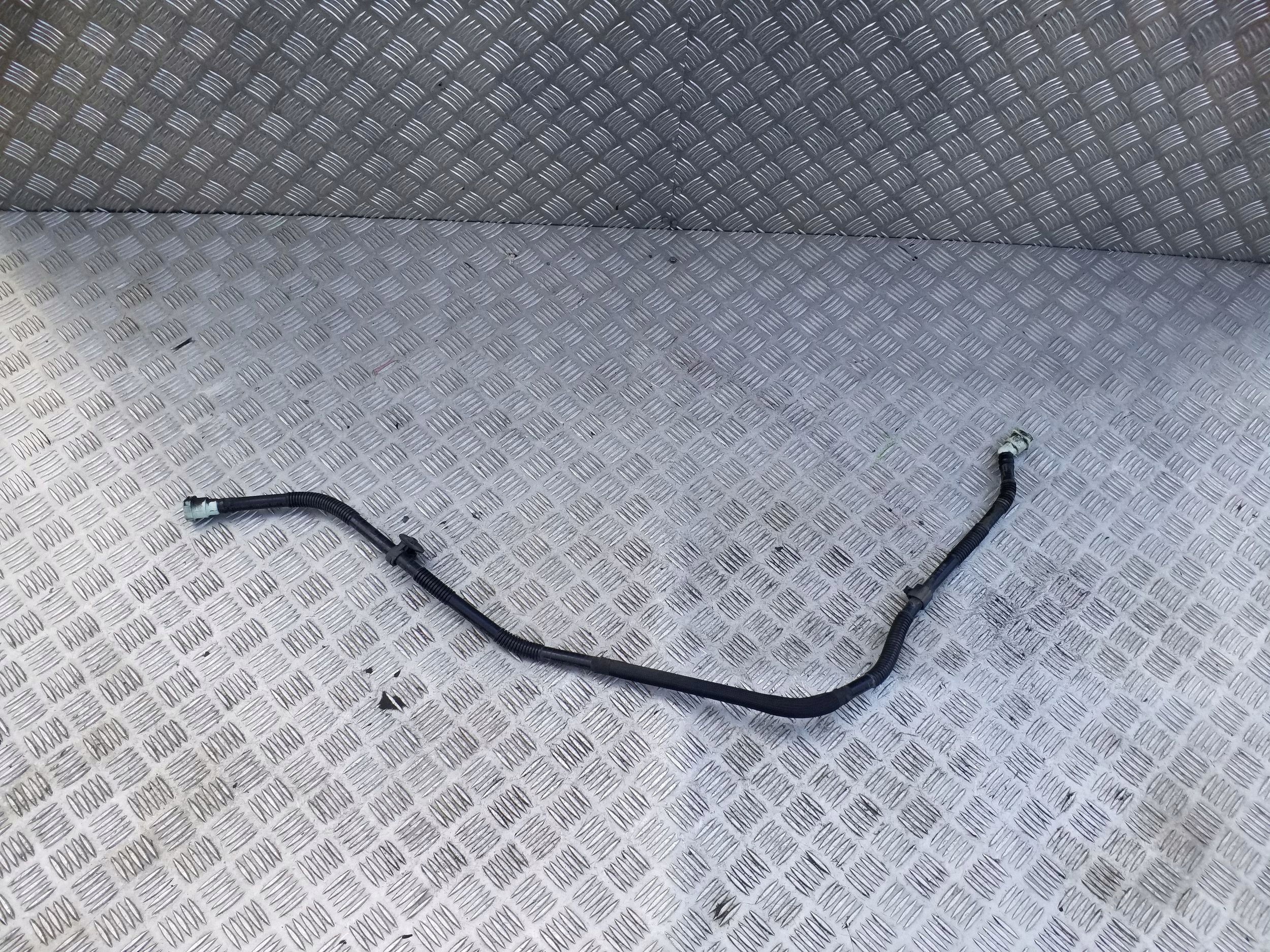 Fiat OE 52046675 Conduit de remplissage de carburant image 3