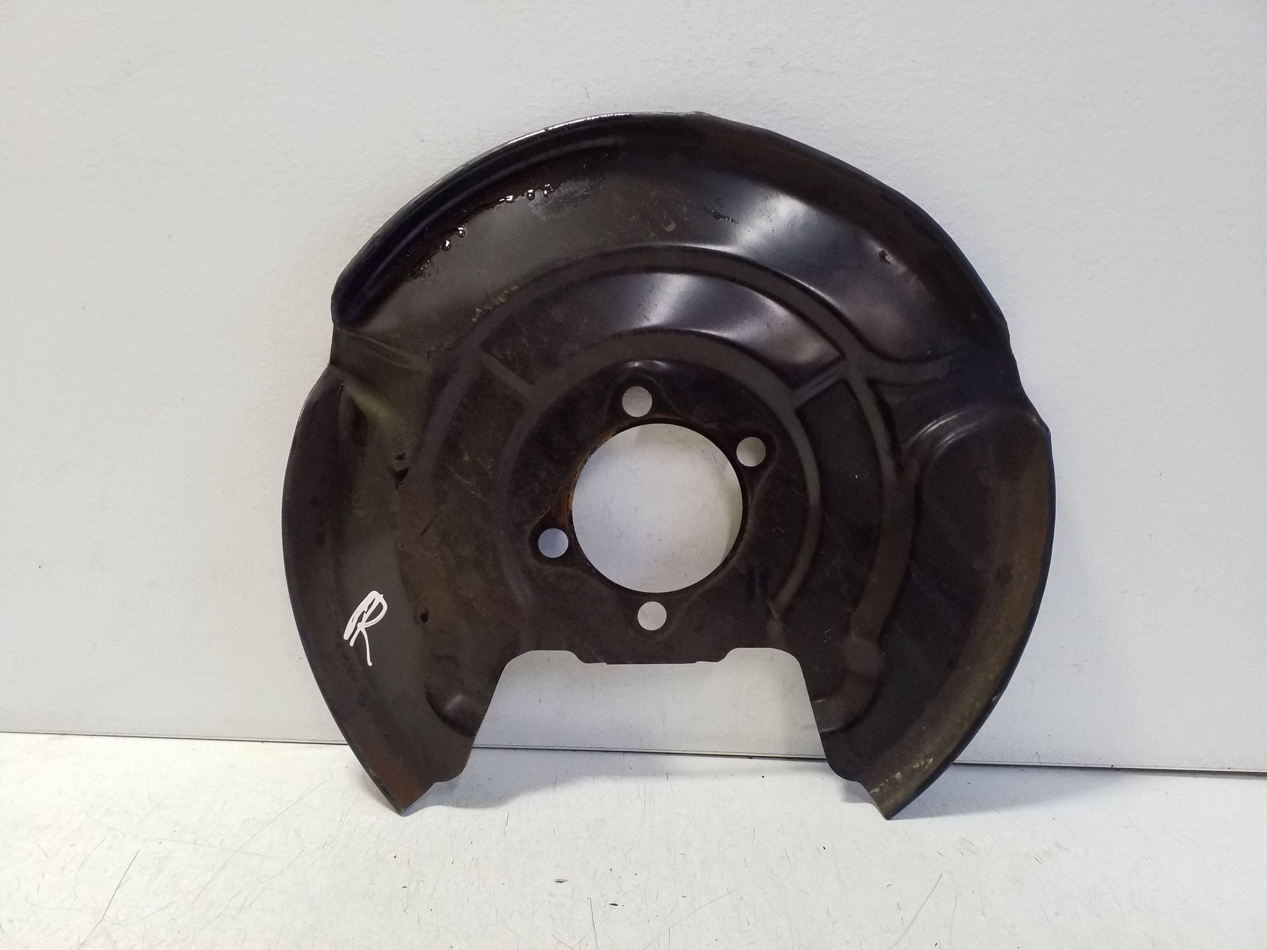 Toyota Yaris Cross Rear Brake Disc Cover Right