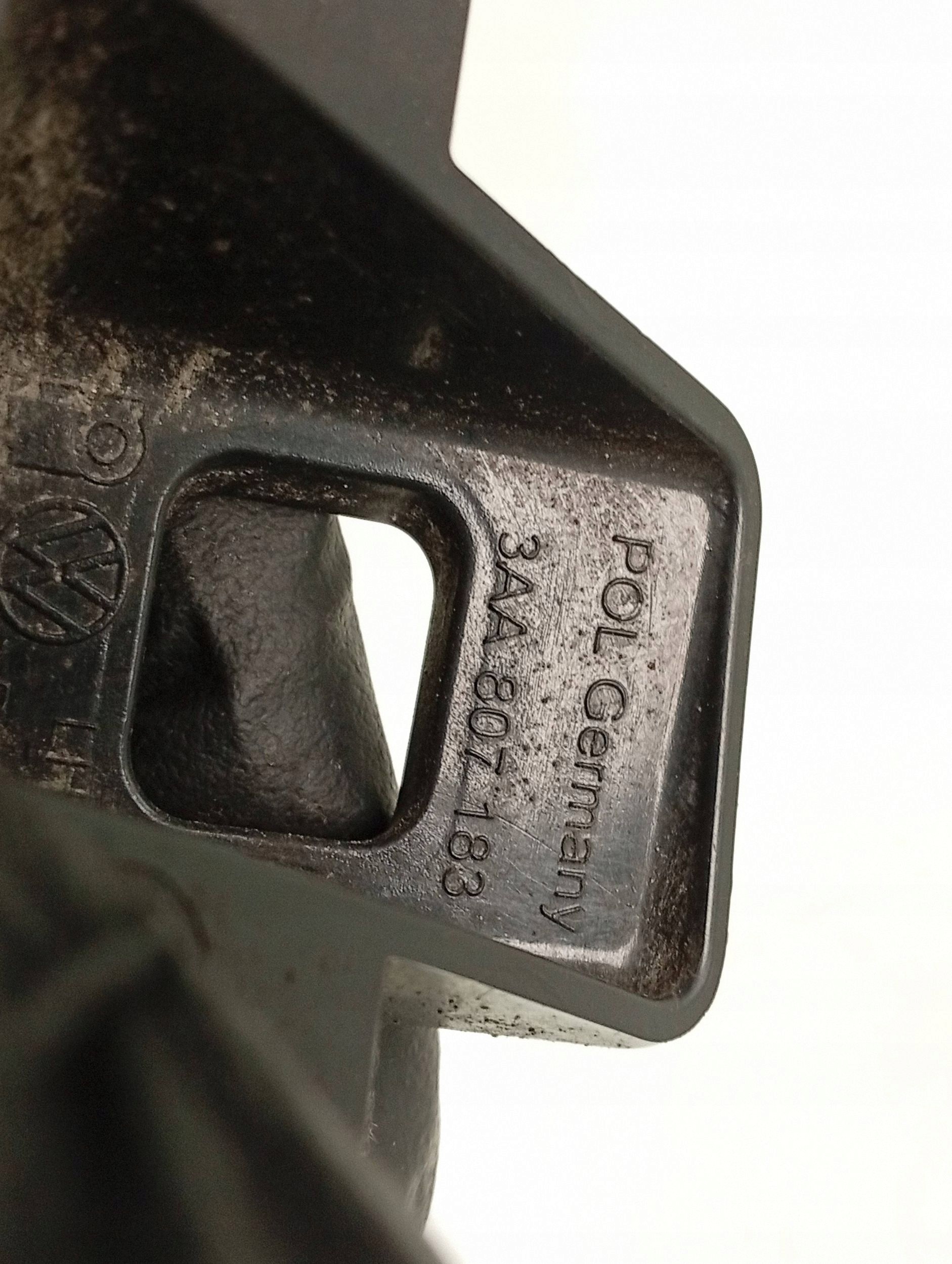 Supporto parafango VW Passat B7 3AA807183 image 4