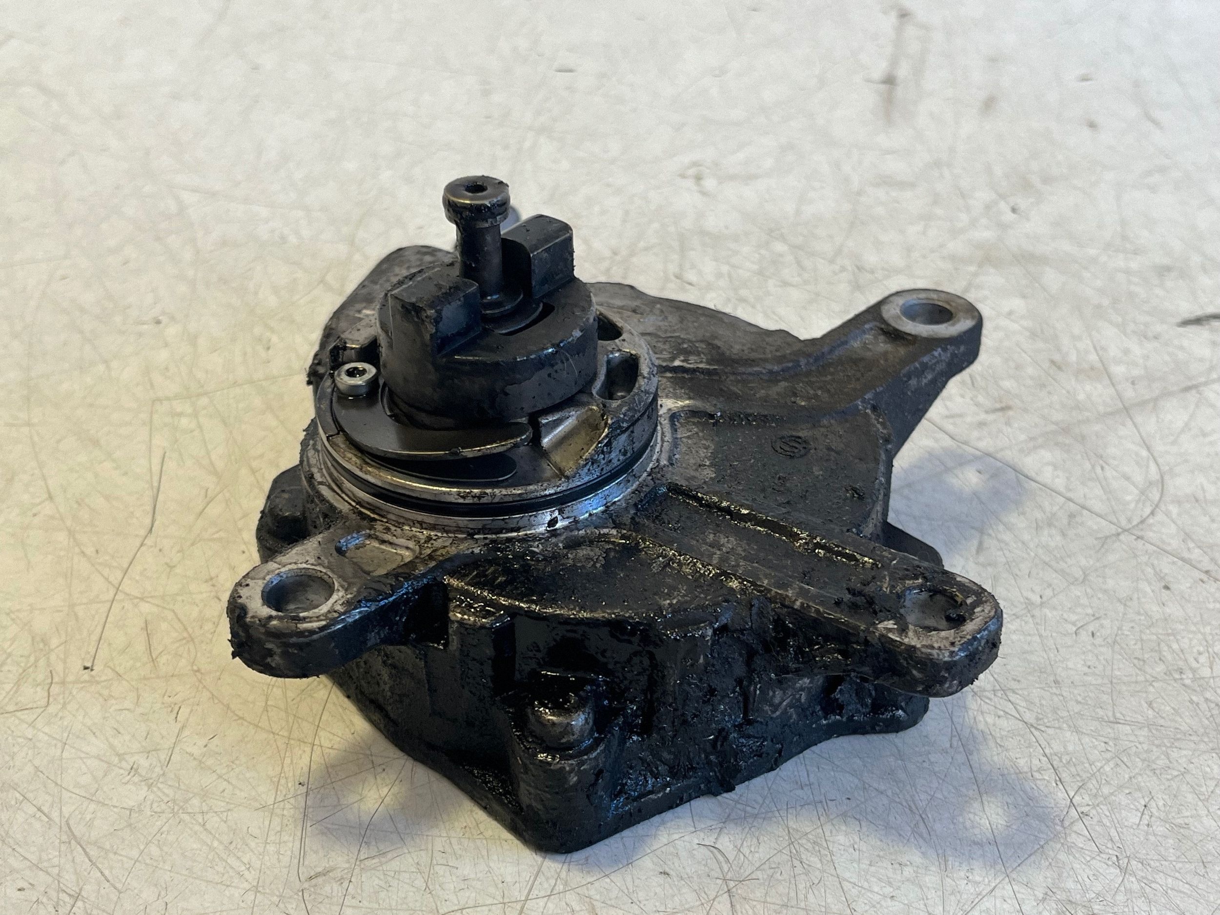Toyota Avensis T250 vacuümpomp VAL322600 image 3