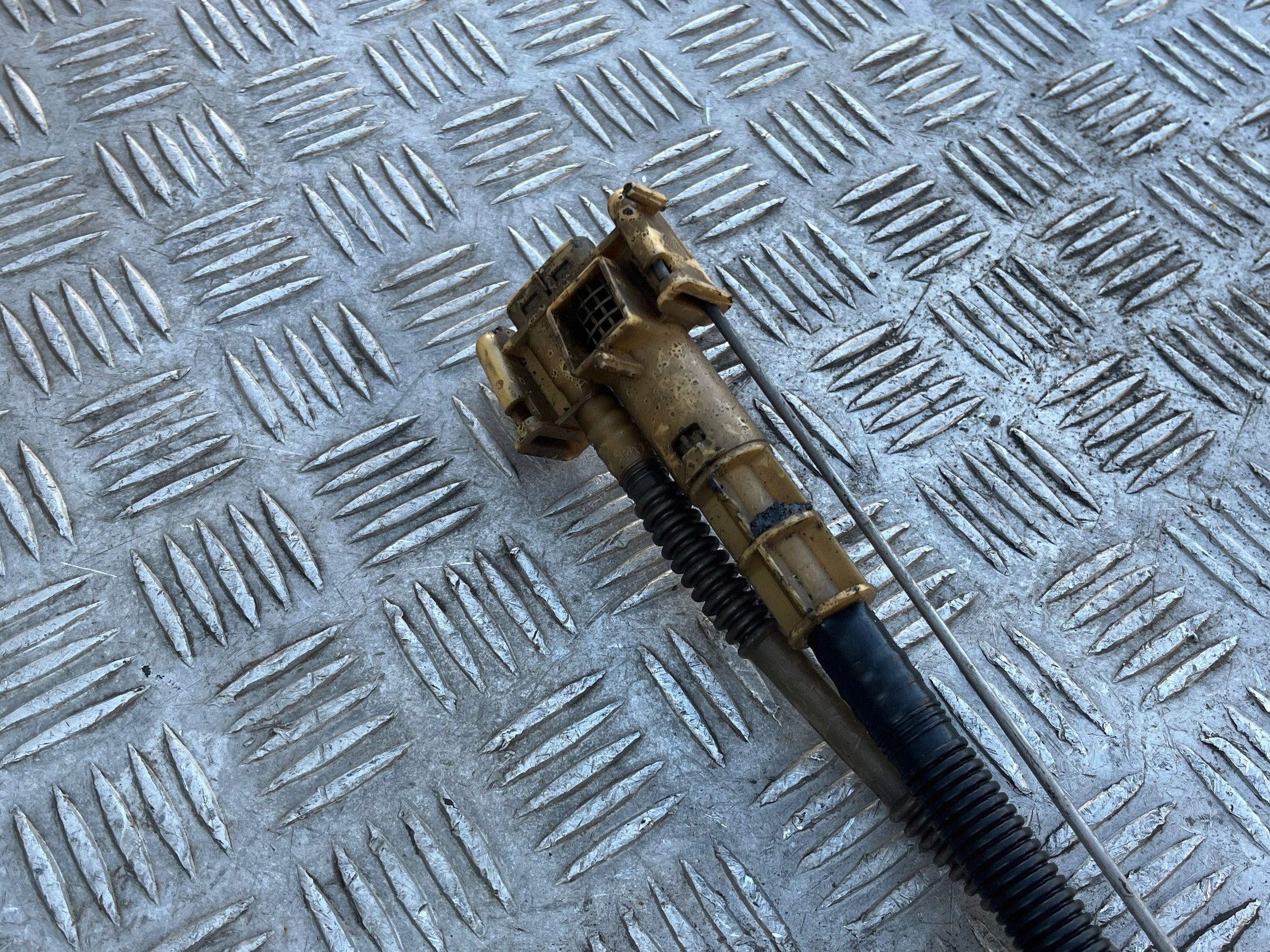 Polttoaineputki VW Touareg I 7L6919715