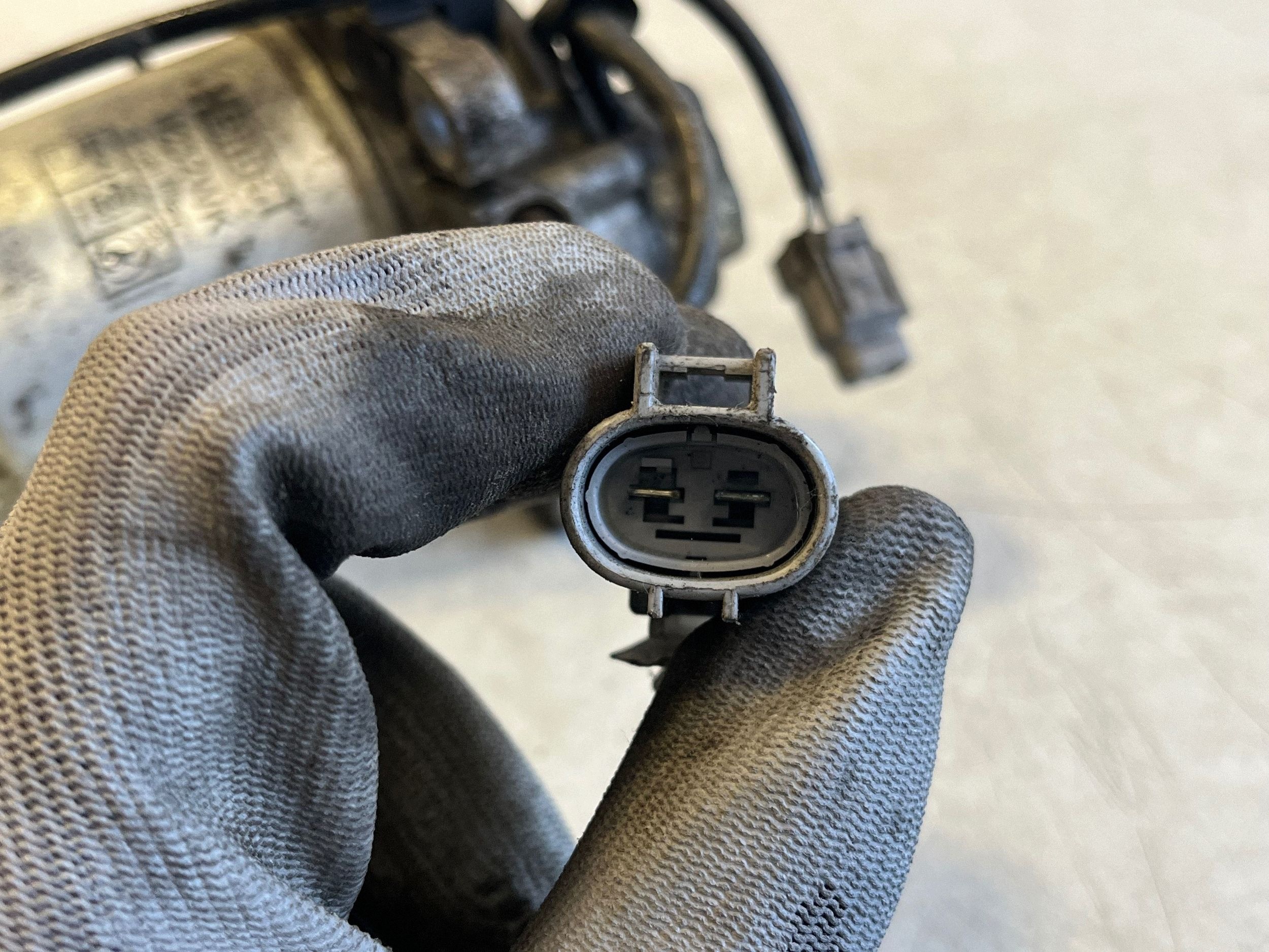 Toyota Avensis T250 Kraftstoffpumpe mechanisch OEM VAL322652 image 5