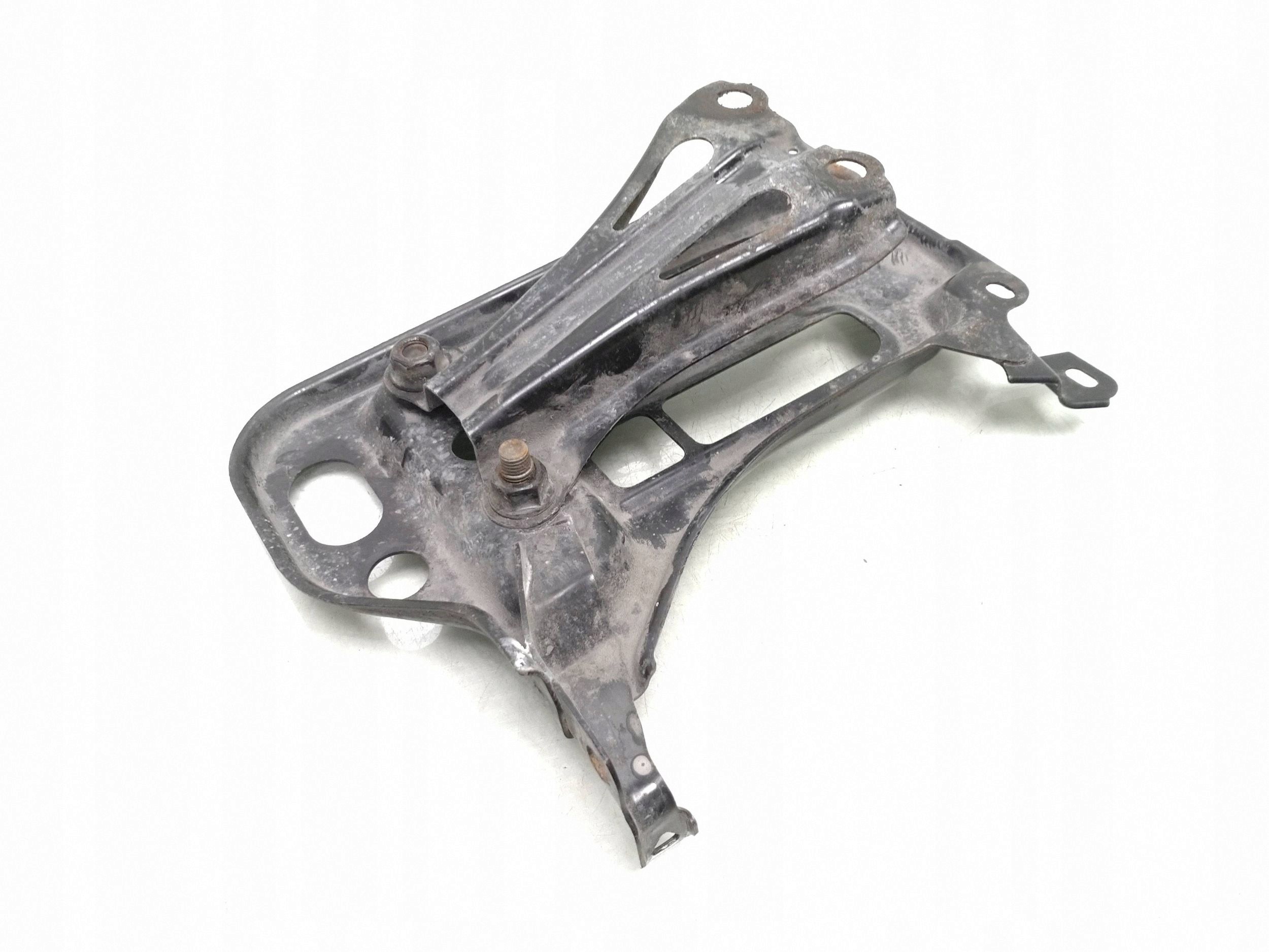 Toyota 2.0 D4D Accubak Onderplaat 74431-02140 image 3