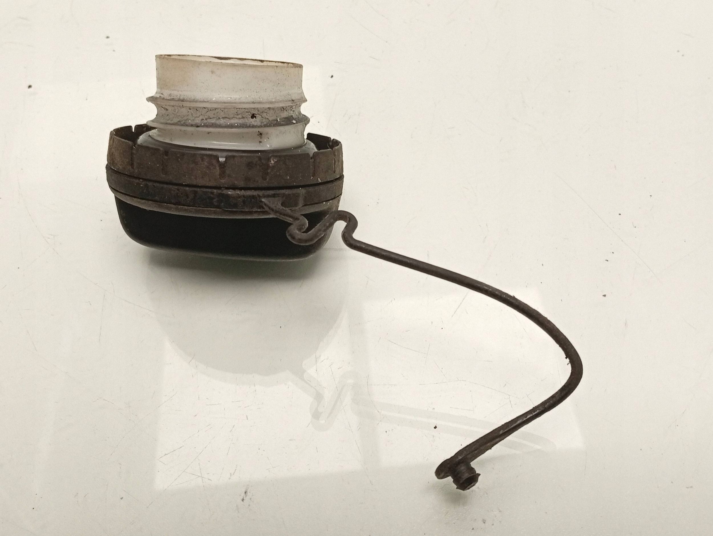 Tapa de combustible Toyota Avensis 2009 image 3