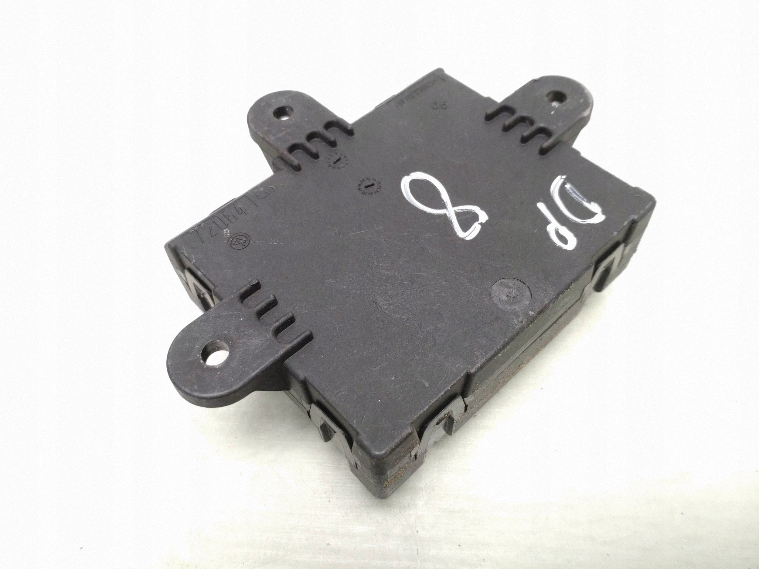Volvo V70 2008 Oven Module 7G9T14B533EC Used image 2