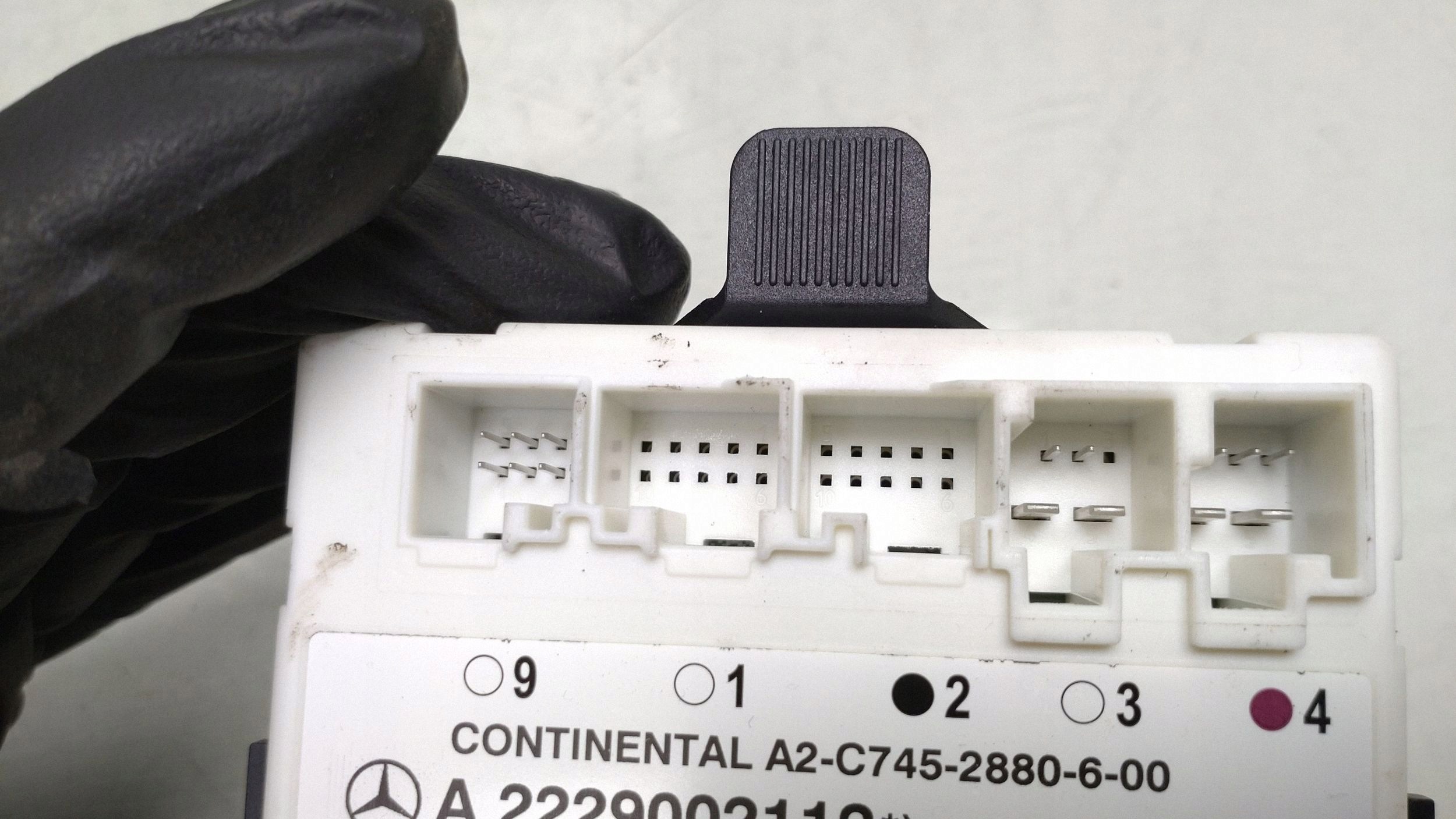 Mercedes W205 Deurmodule A2229002112 image 3