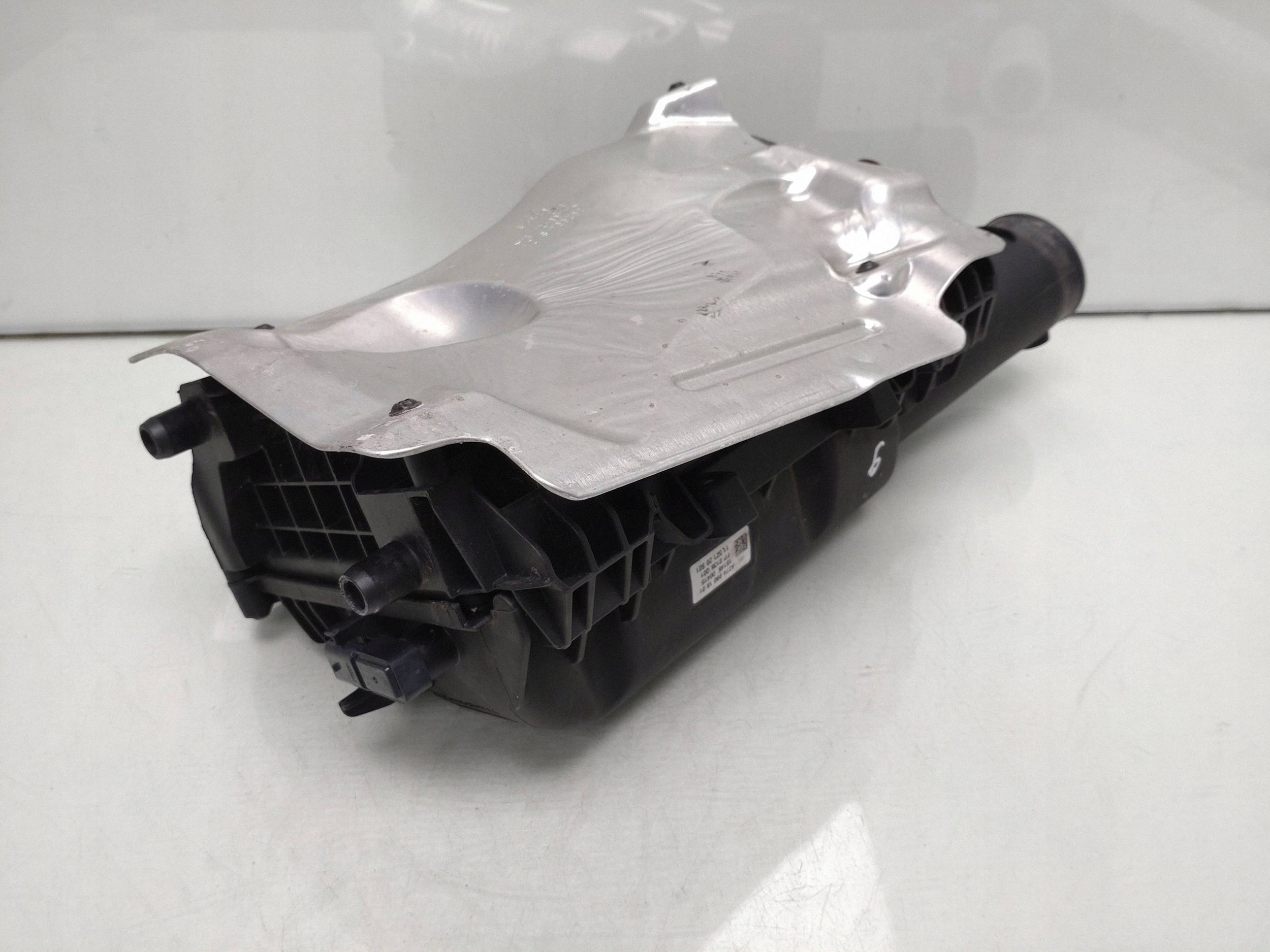 Luftfilterhus fram Mercedes C W205 2018 A2740901801 image 5