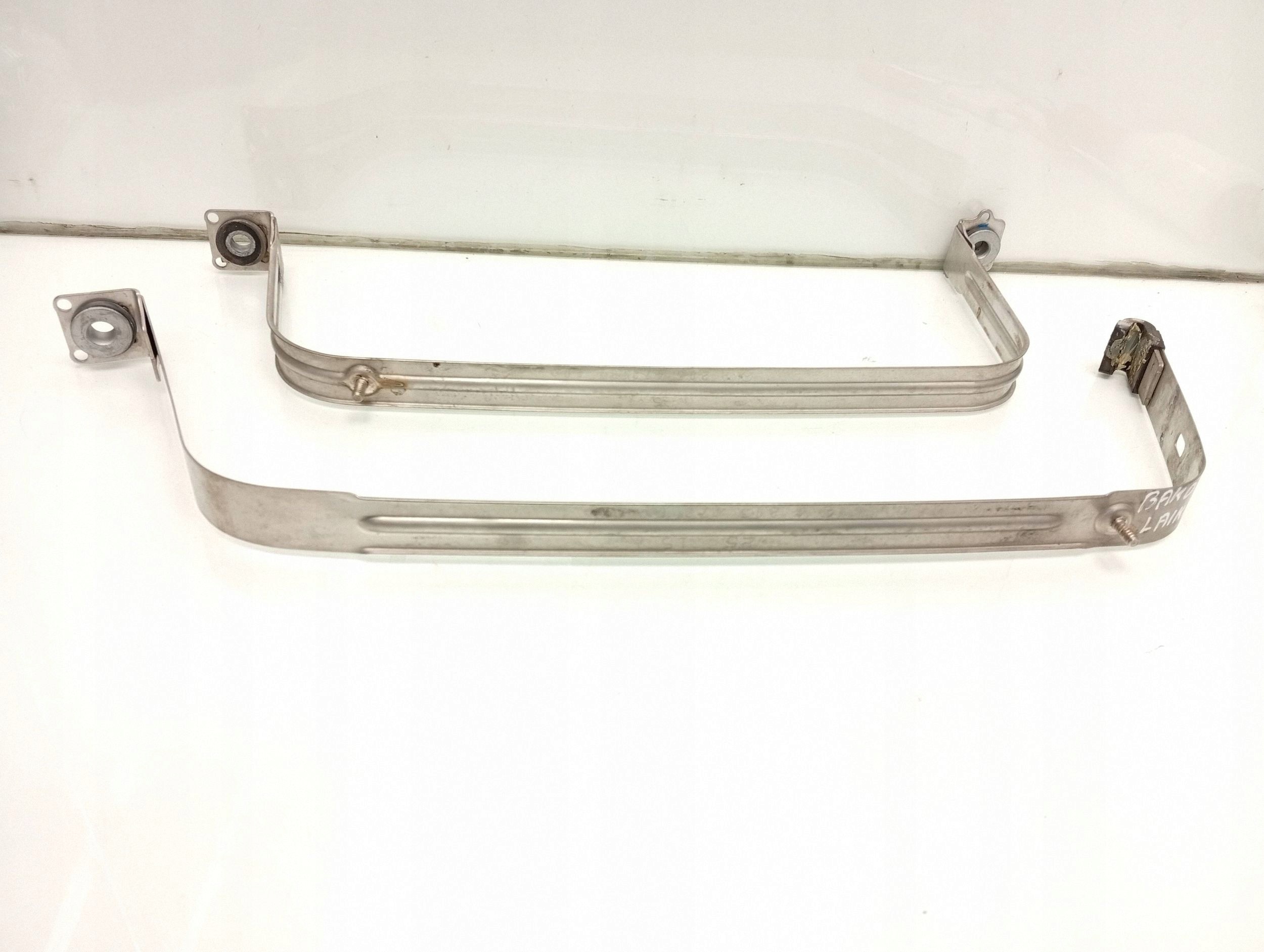 Braçadeira do tanque Mercedes-Benz E W213 2018 A2054700040 image 2