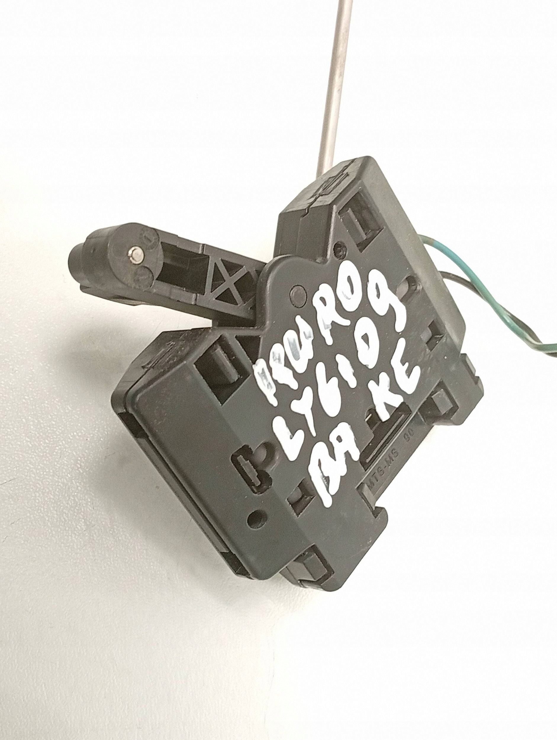 Fuel Level Sensor Mercedes C-Class W205 A2055400017 image 4