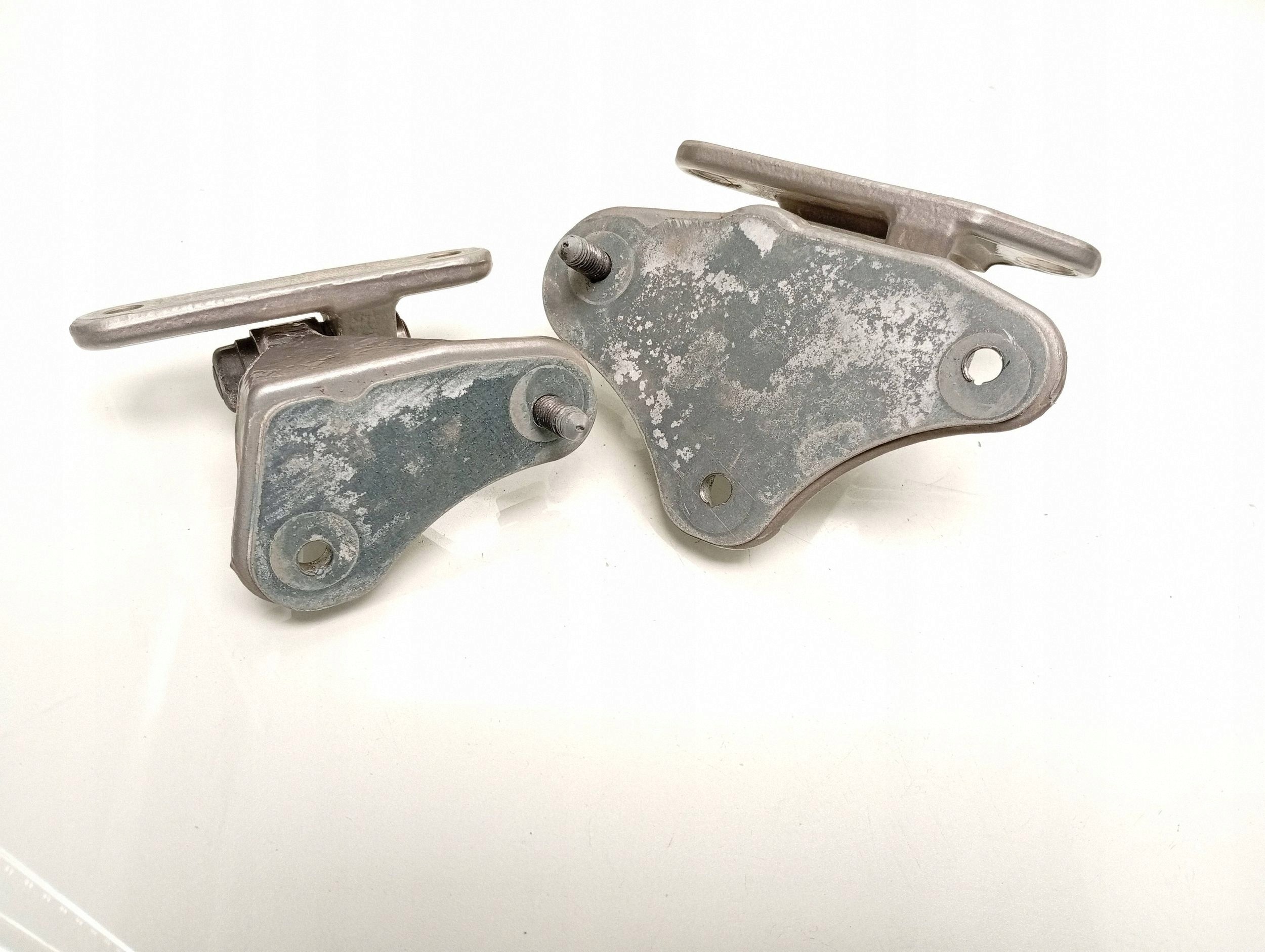 Mercedes ML W164 Hecktüren-Scharniere OEM FRC146837 image 3