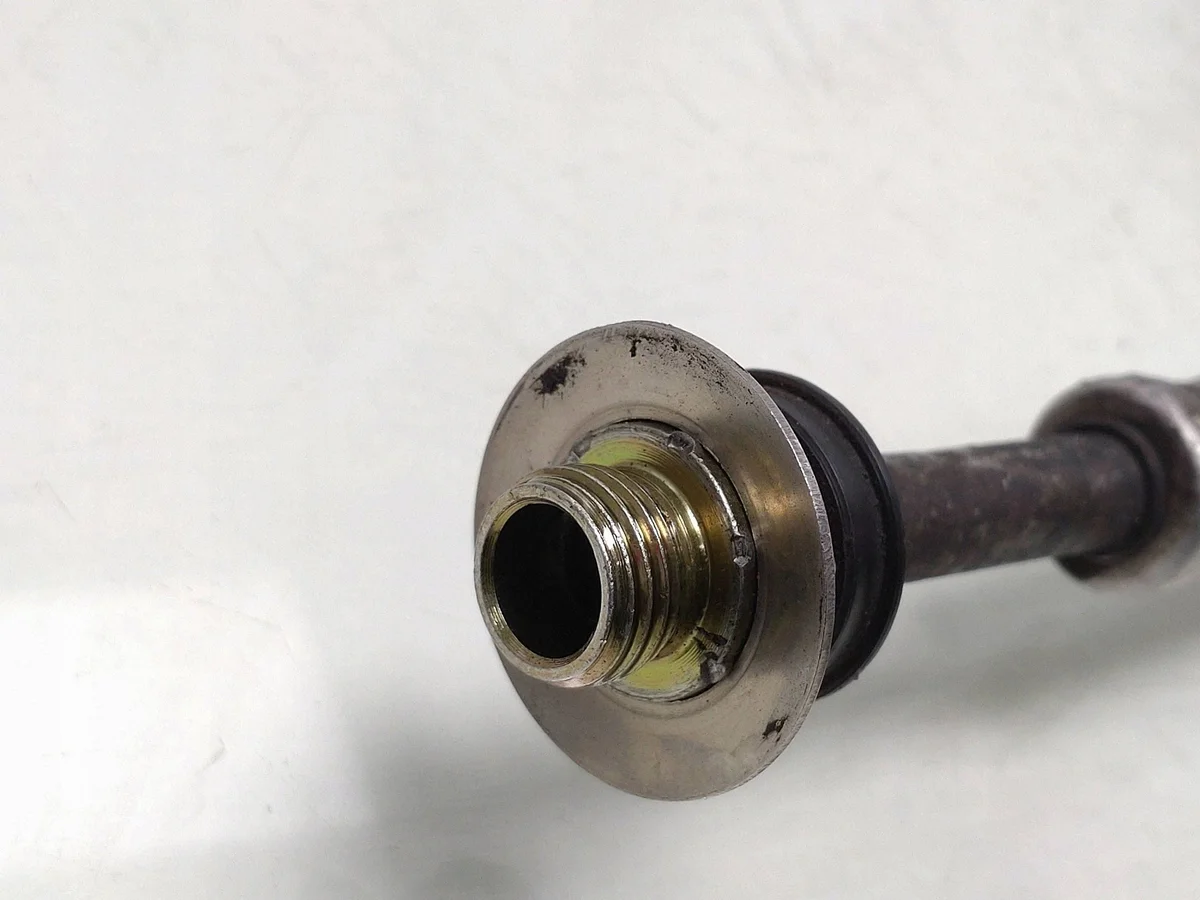 Conduite d'huile Mercedes ML W164 2006 image 3