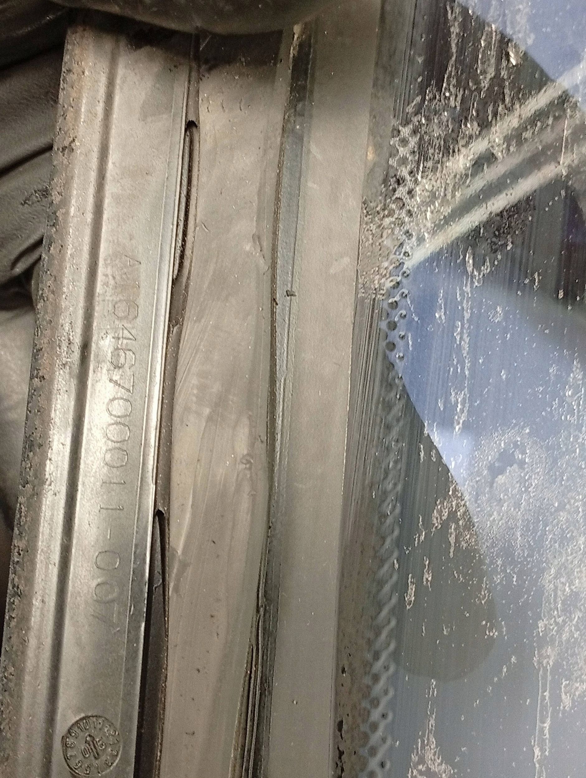 Vitres arrière Mercedes ML W164 A1646700011 image 6