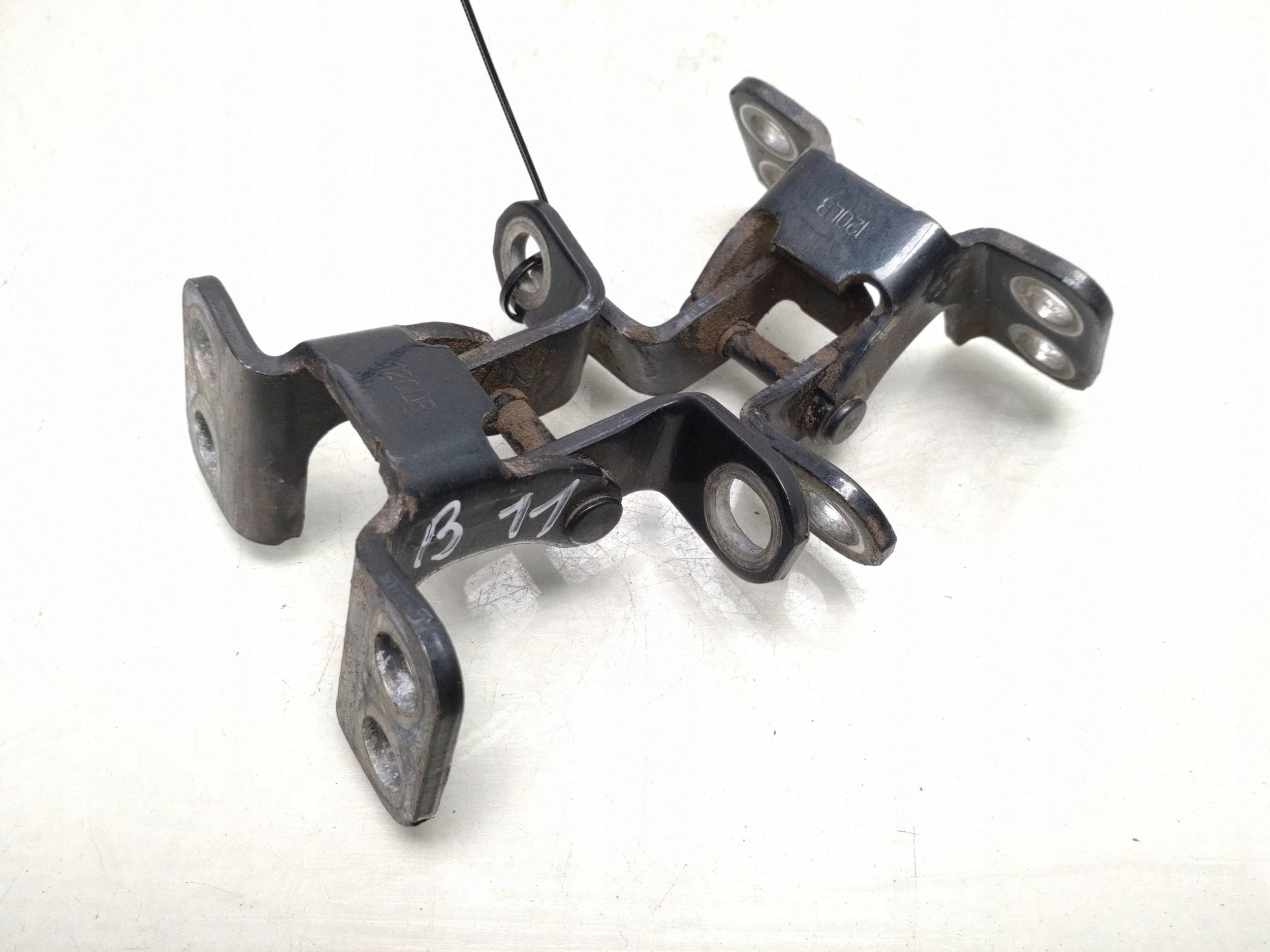 Toyota RAV 4 (XA30) takaovien saranat, OEM FRC147229