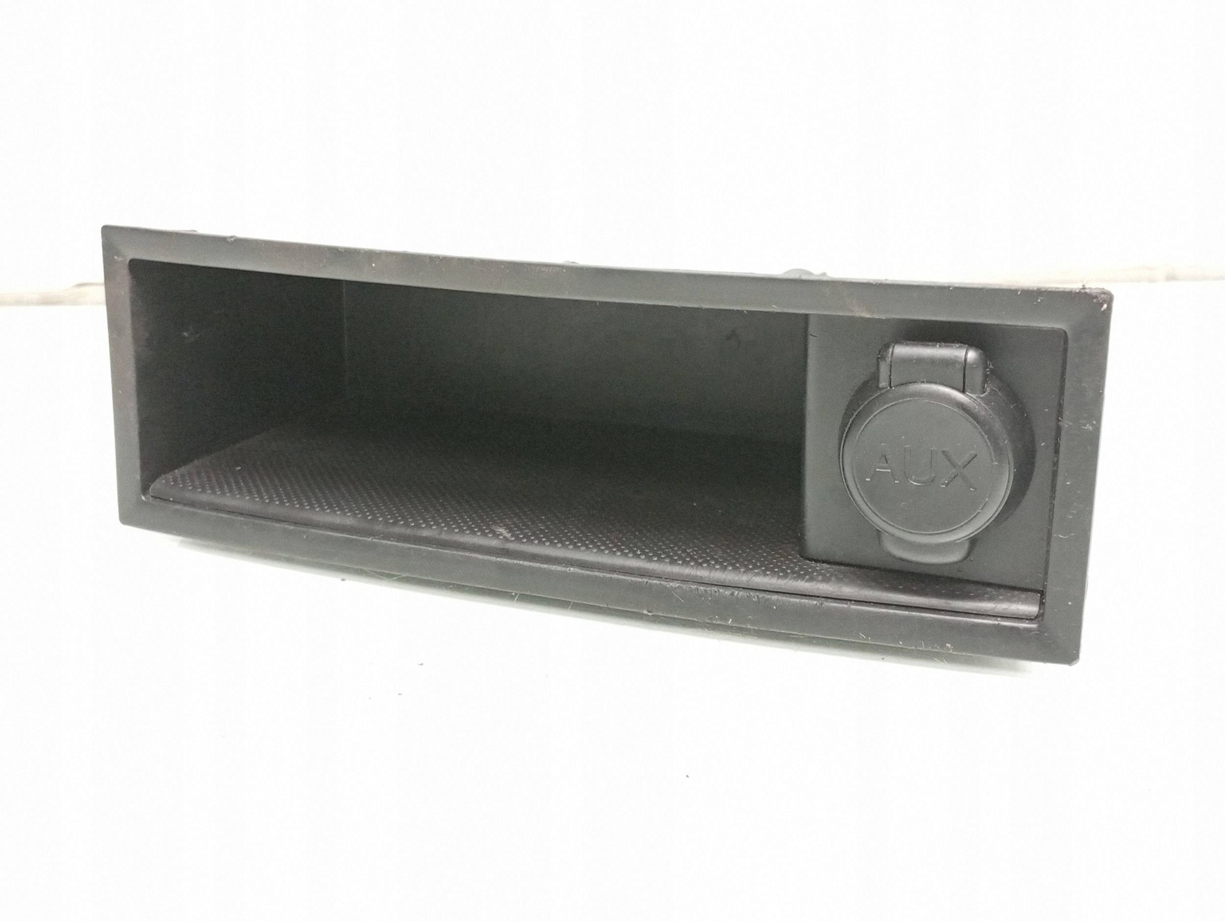 2015 Citroen Dispatch Glove Box 1440061977 image 2