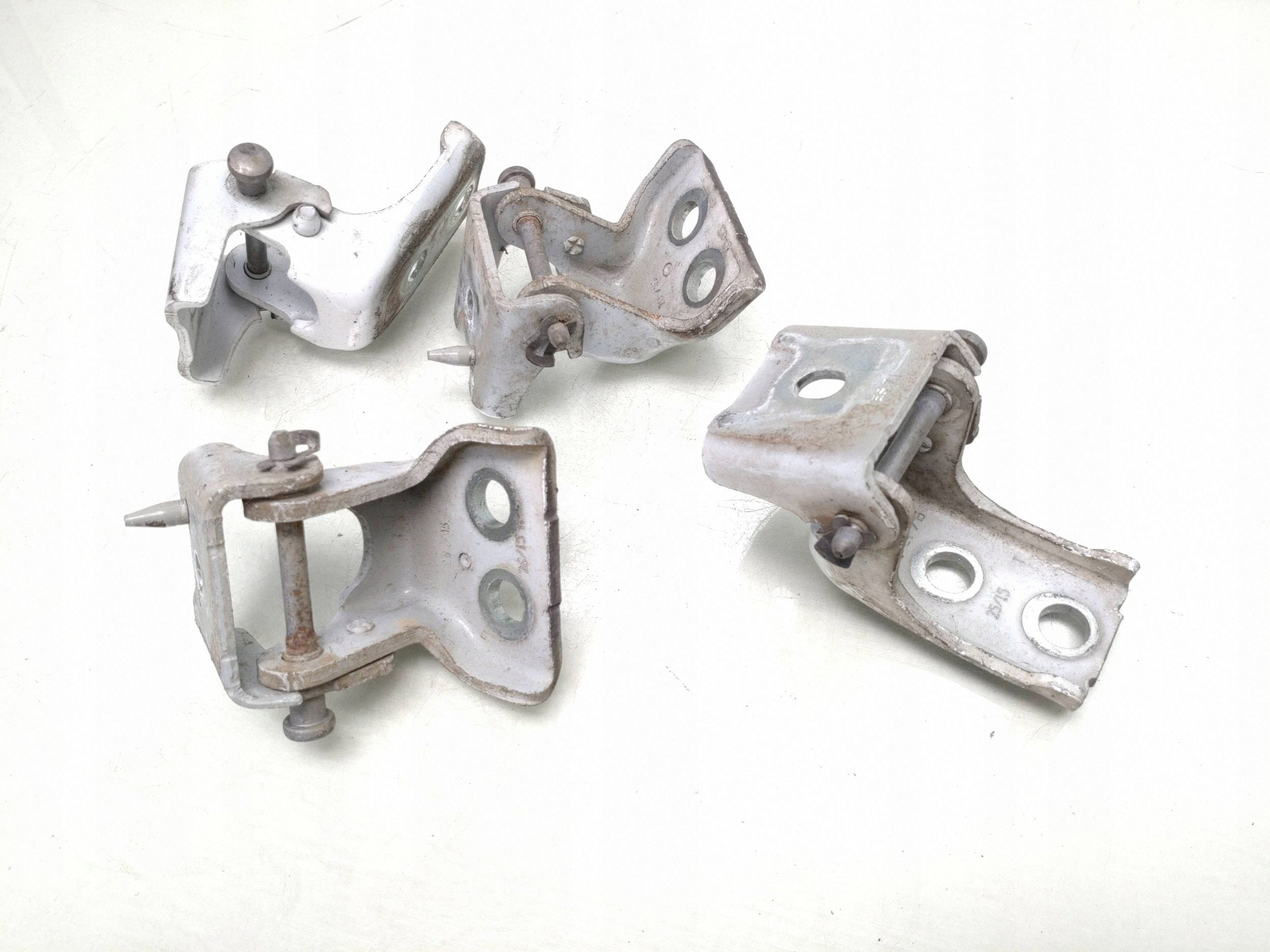 2015 Citroen Dispatch II Front Door Hinges FRC148174 image 3