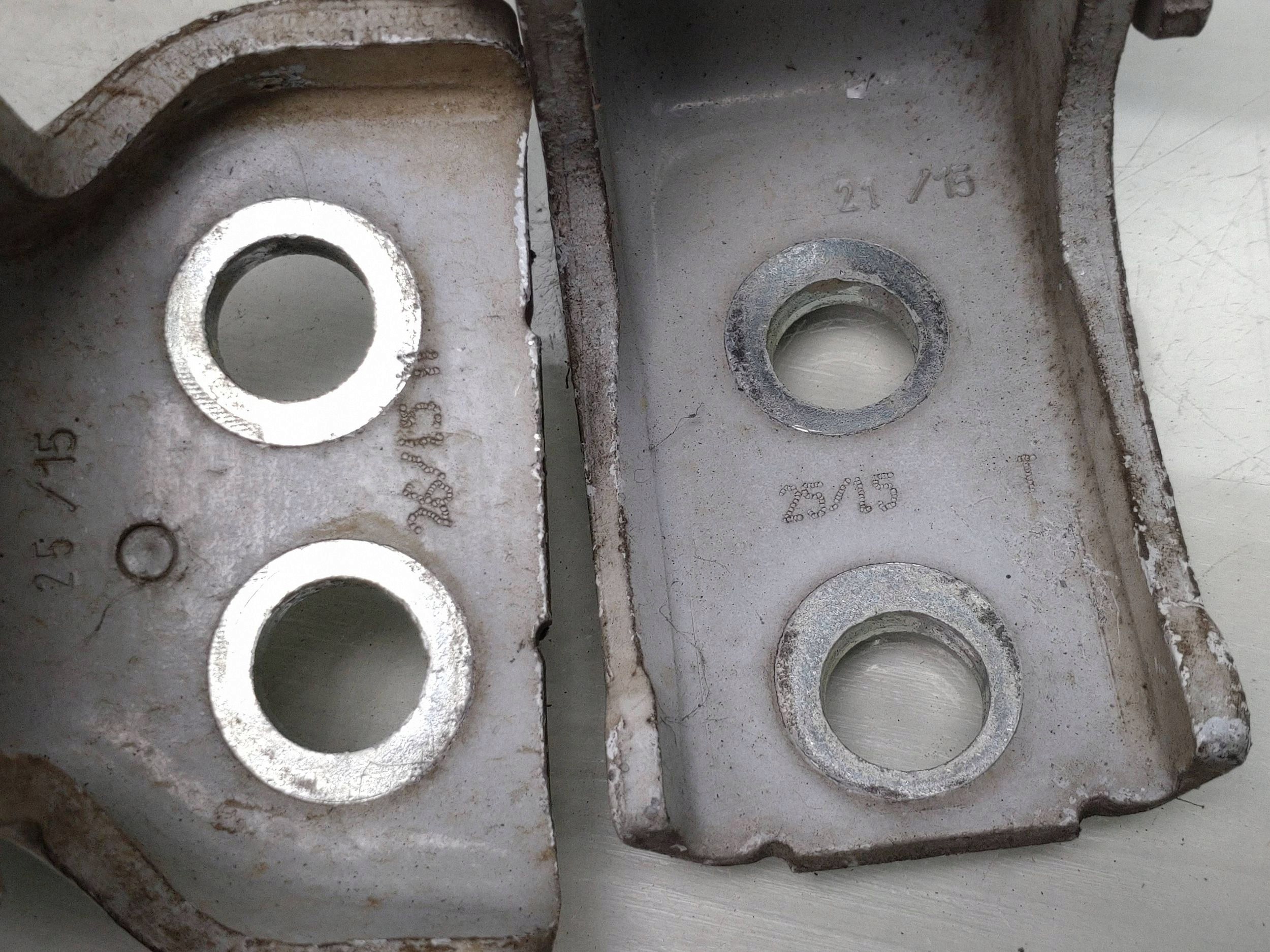 2015 Citroen Dispatch II Front Door Hinges FRC148174 image 4
