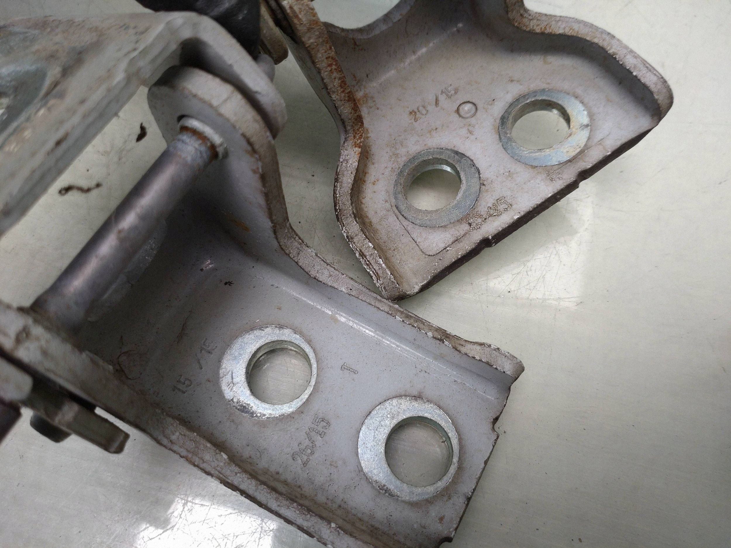 2015 Citroen Dispatch II Front Door Hinges FRC148174 image 5