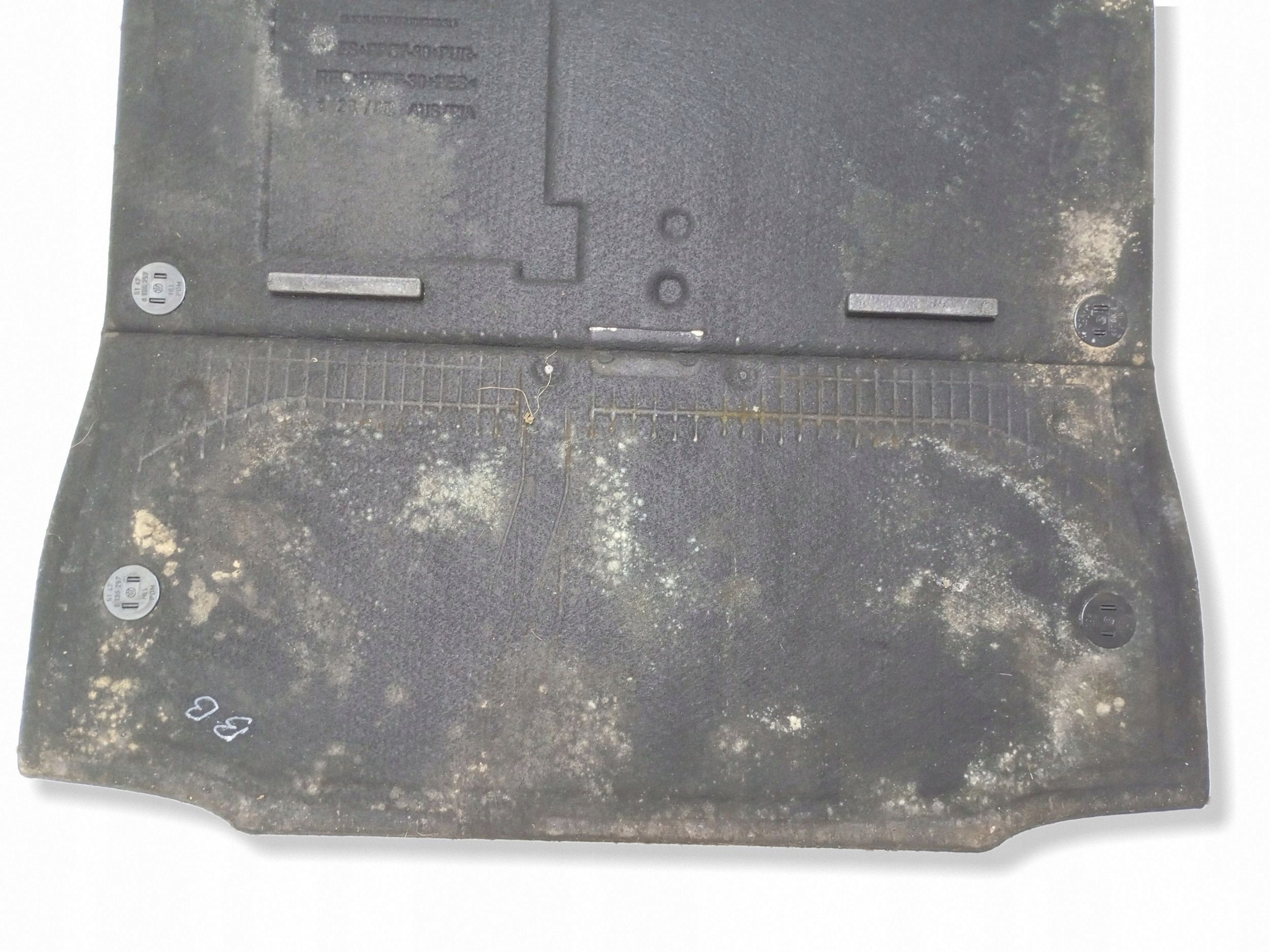 BMW 1 E81/E87 Coffre Tapis 8136257 image 4