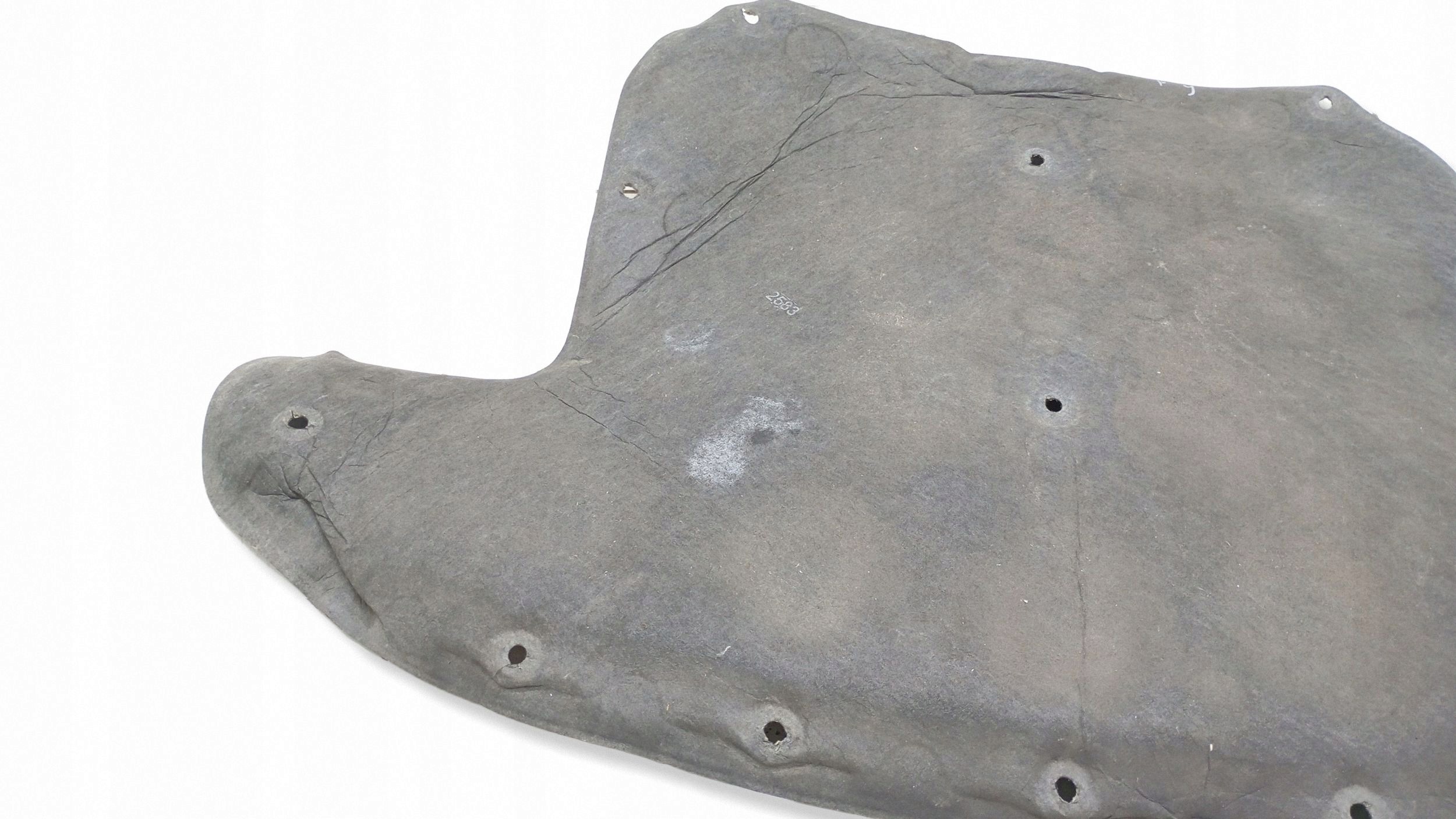Insulation de capot Mercedes C W205 (2016) image 8