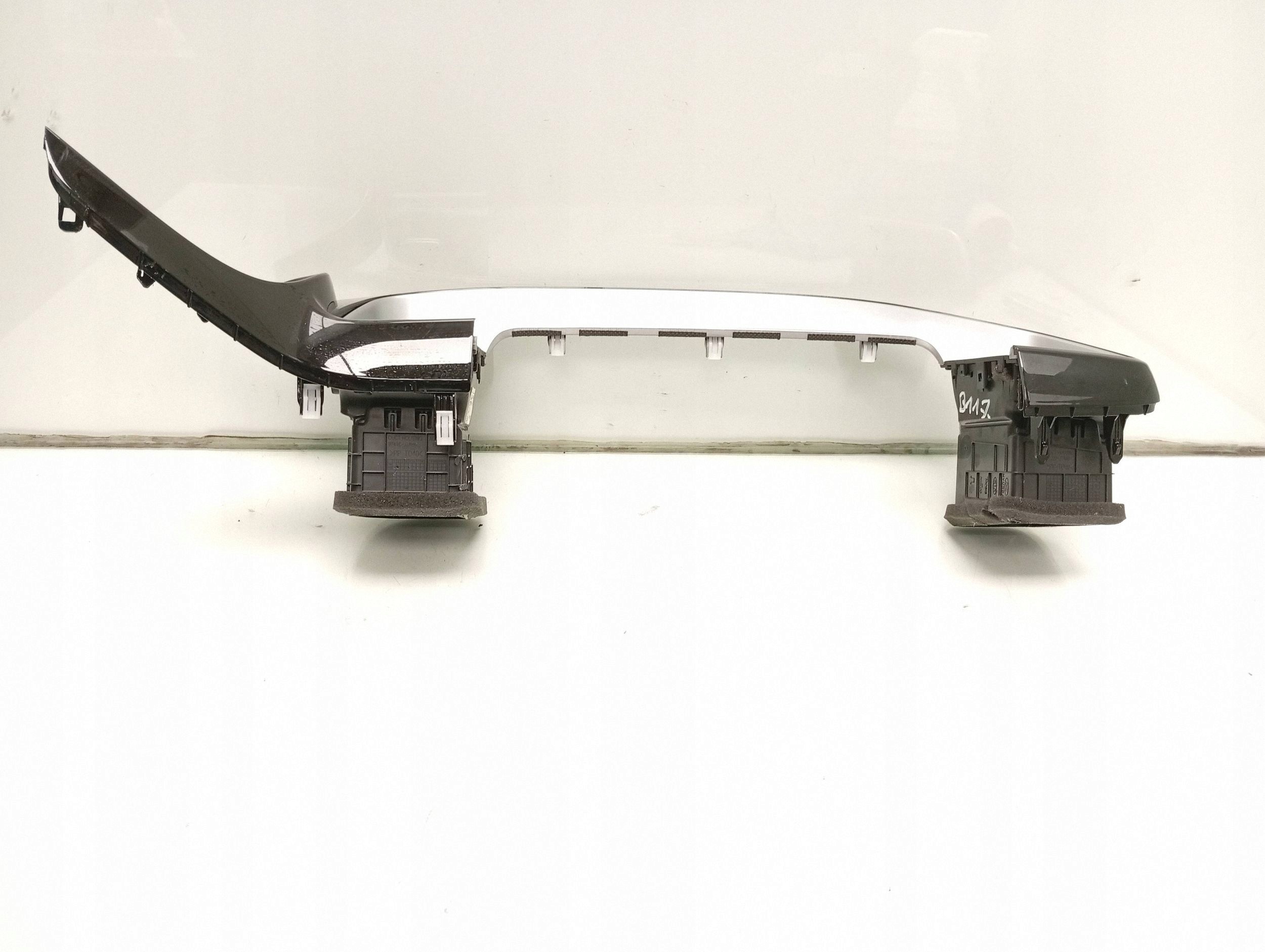 Grille aération KIA XCeed 2022 84740J7BA0 image 4