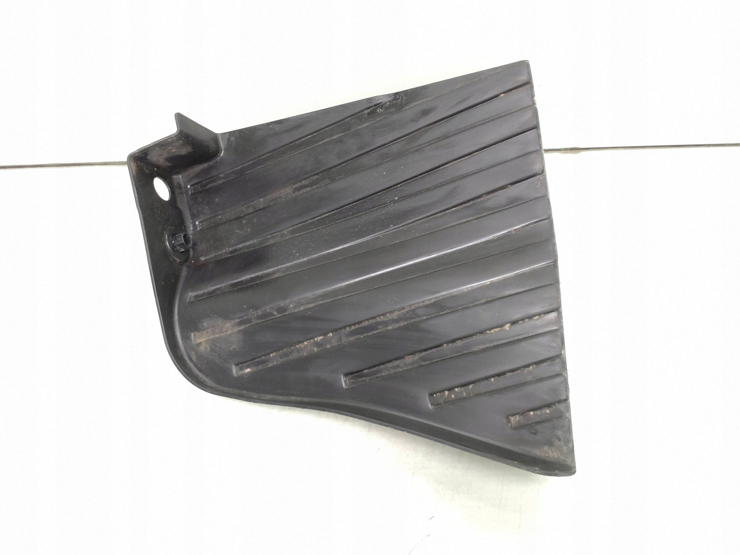2022 KIA Xceed Rear Bumper Diffuser Used image 3