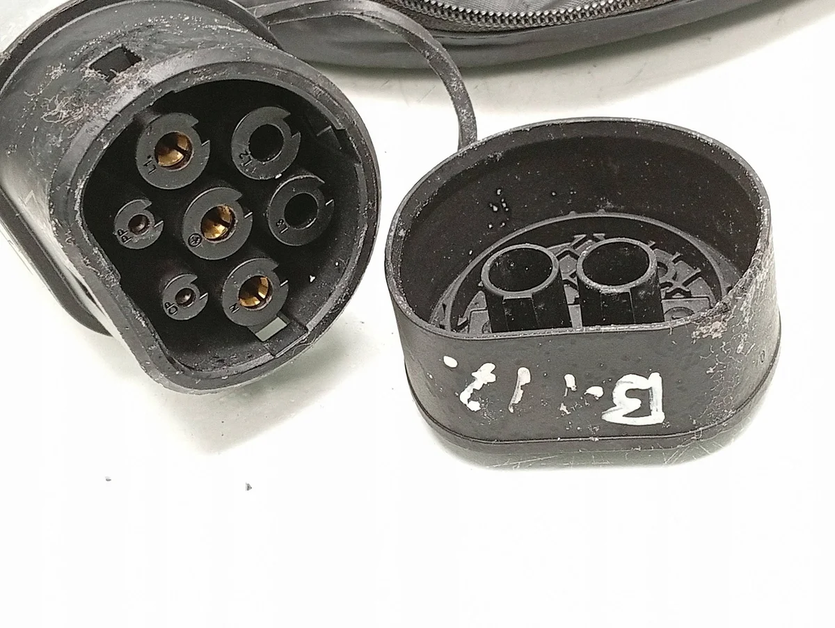 2022 KIA Xceed Latauskaapeli LU113D0153 image 3