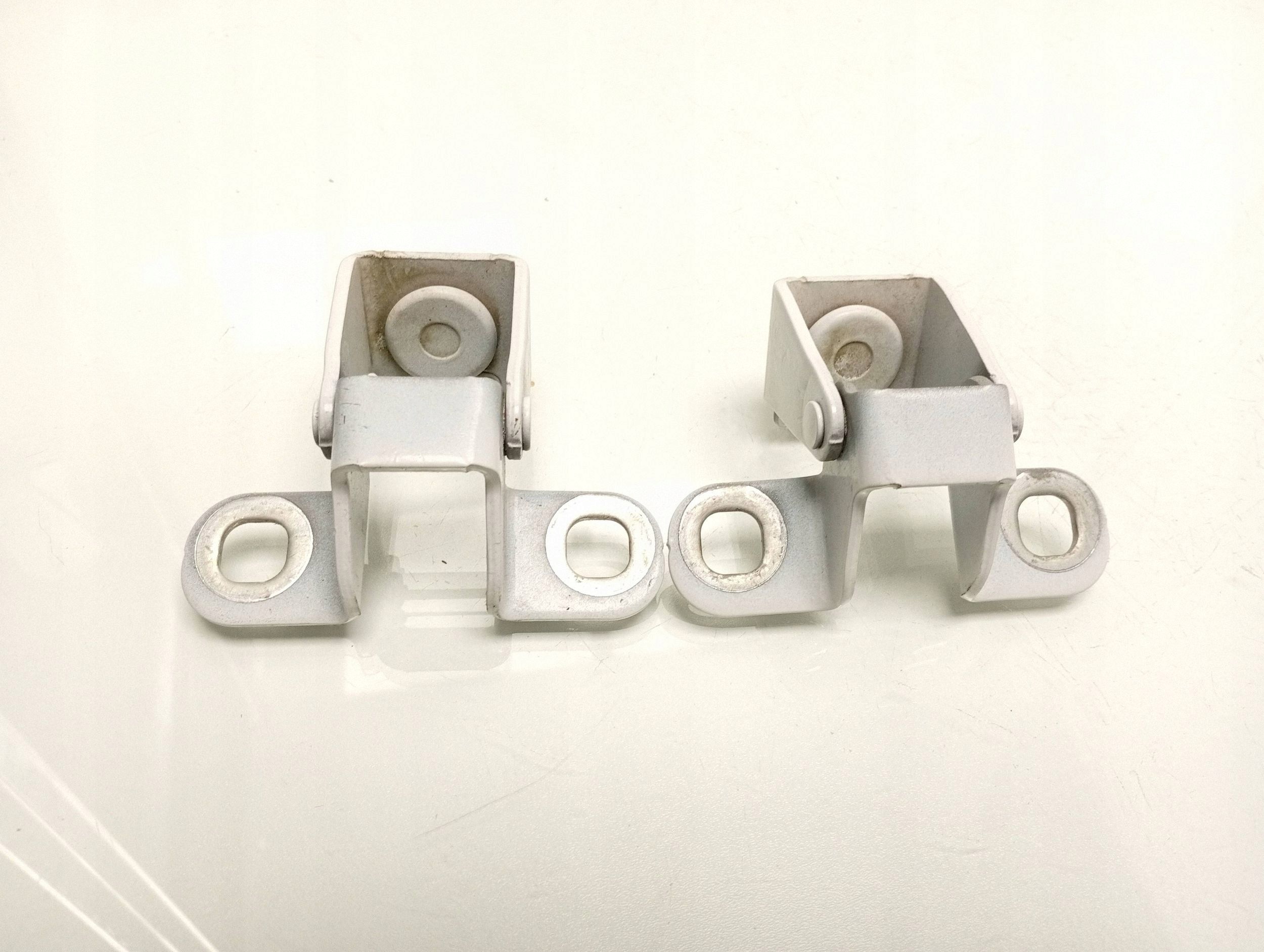 Opel Mokka X 2020 Tailgate Hinge OEM 42604766 image 2