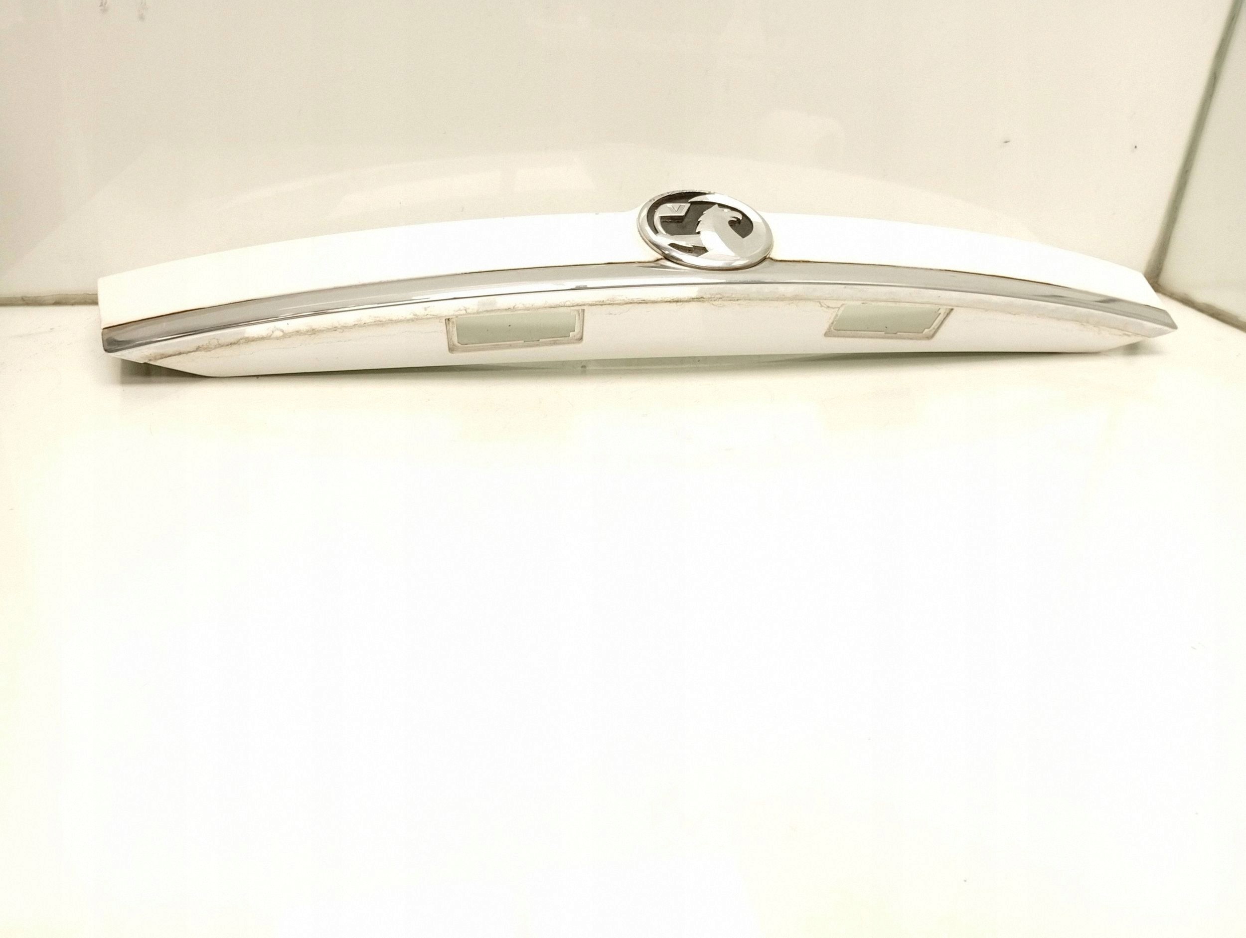 Opel Mokka A X Tailgate Trim for Camera 95093299 image 4