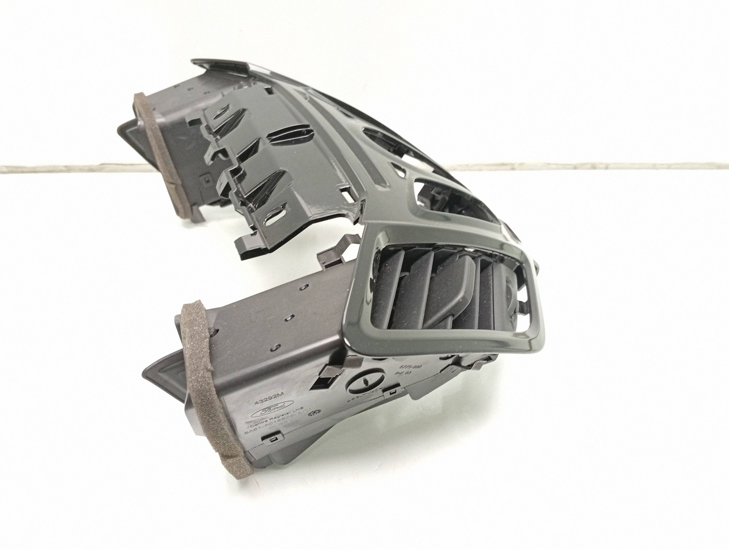 Ford Fiesta MK7 mittre luftutblåsningsram image 7