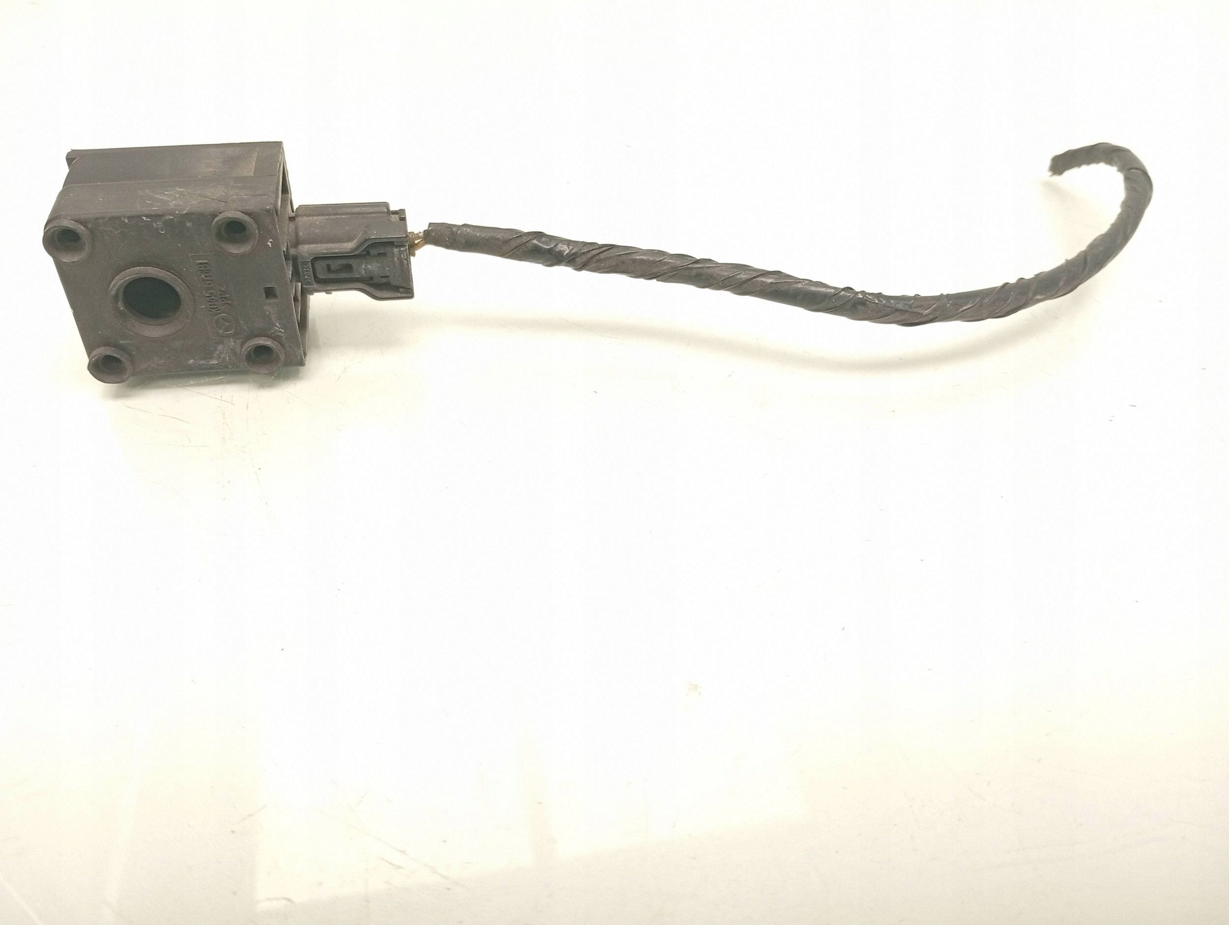 Mazda CX-5 II 2019 Sensor OEM KD45676B1 Used image 2