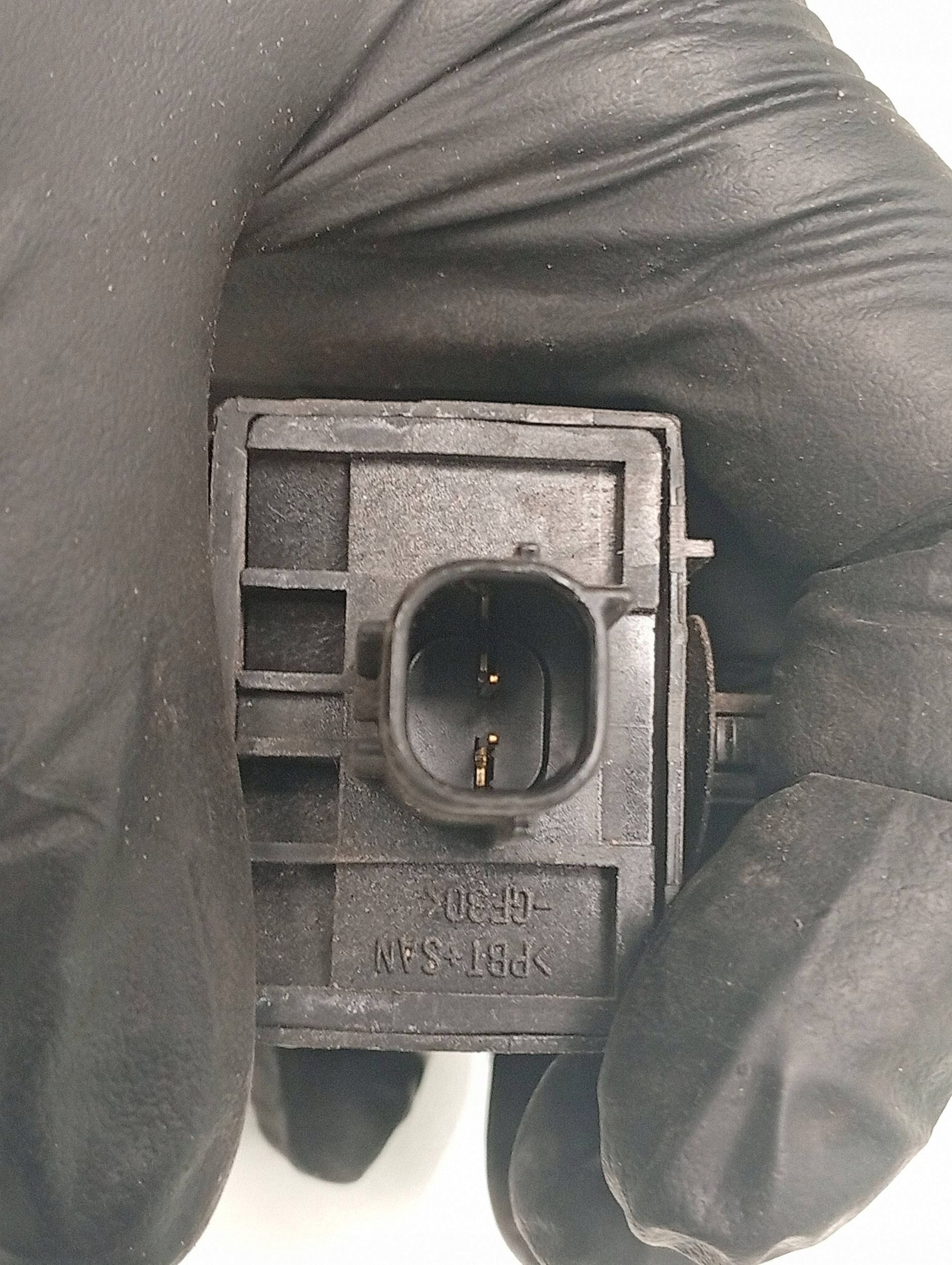 Mazda CX-5 II 2019 Sensor OEM KD45676B1 Used image 4