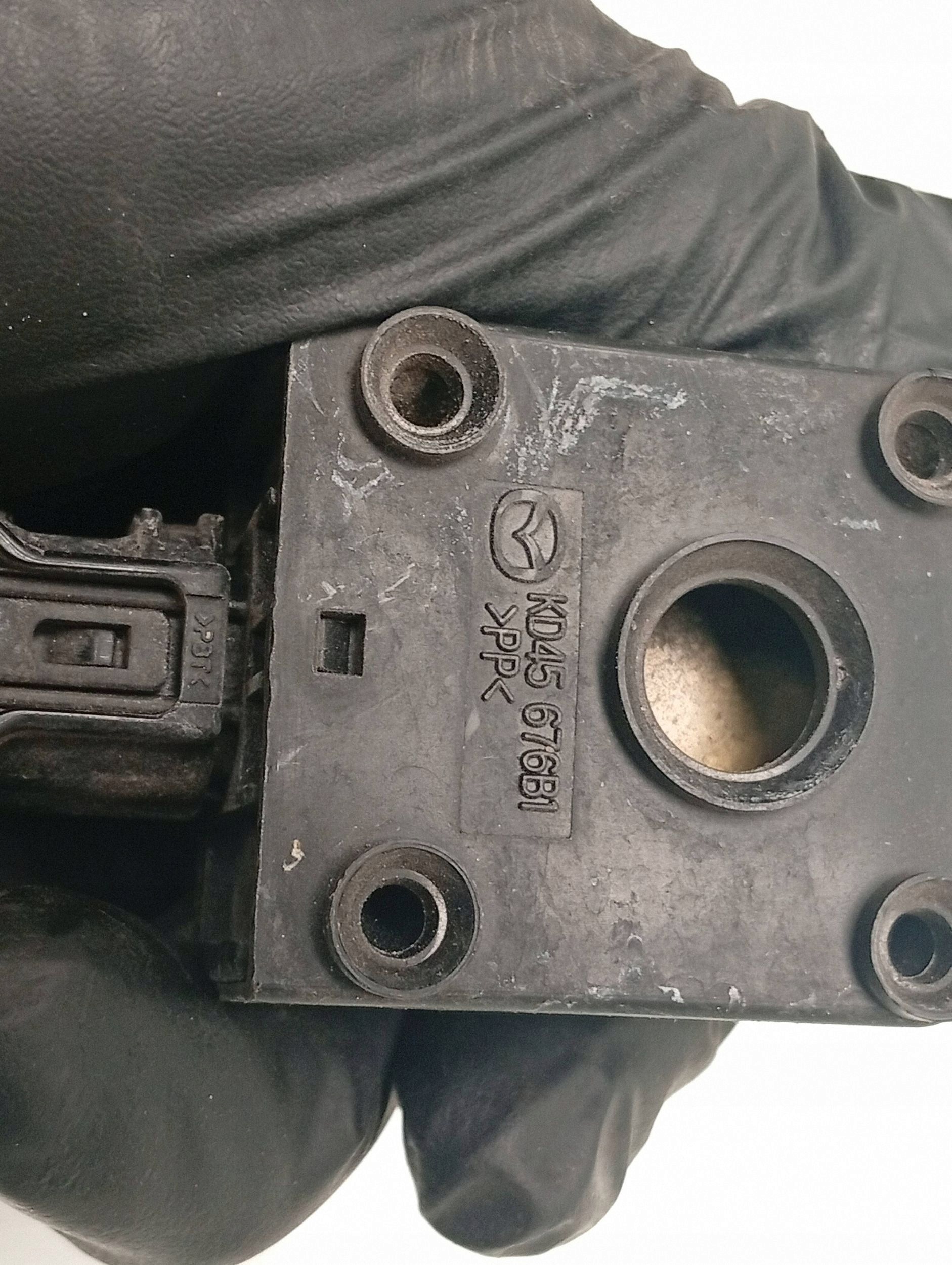 Mazda CX-5 II 2019 Sensor OEM KD45676B1 Used image 5