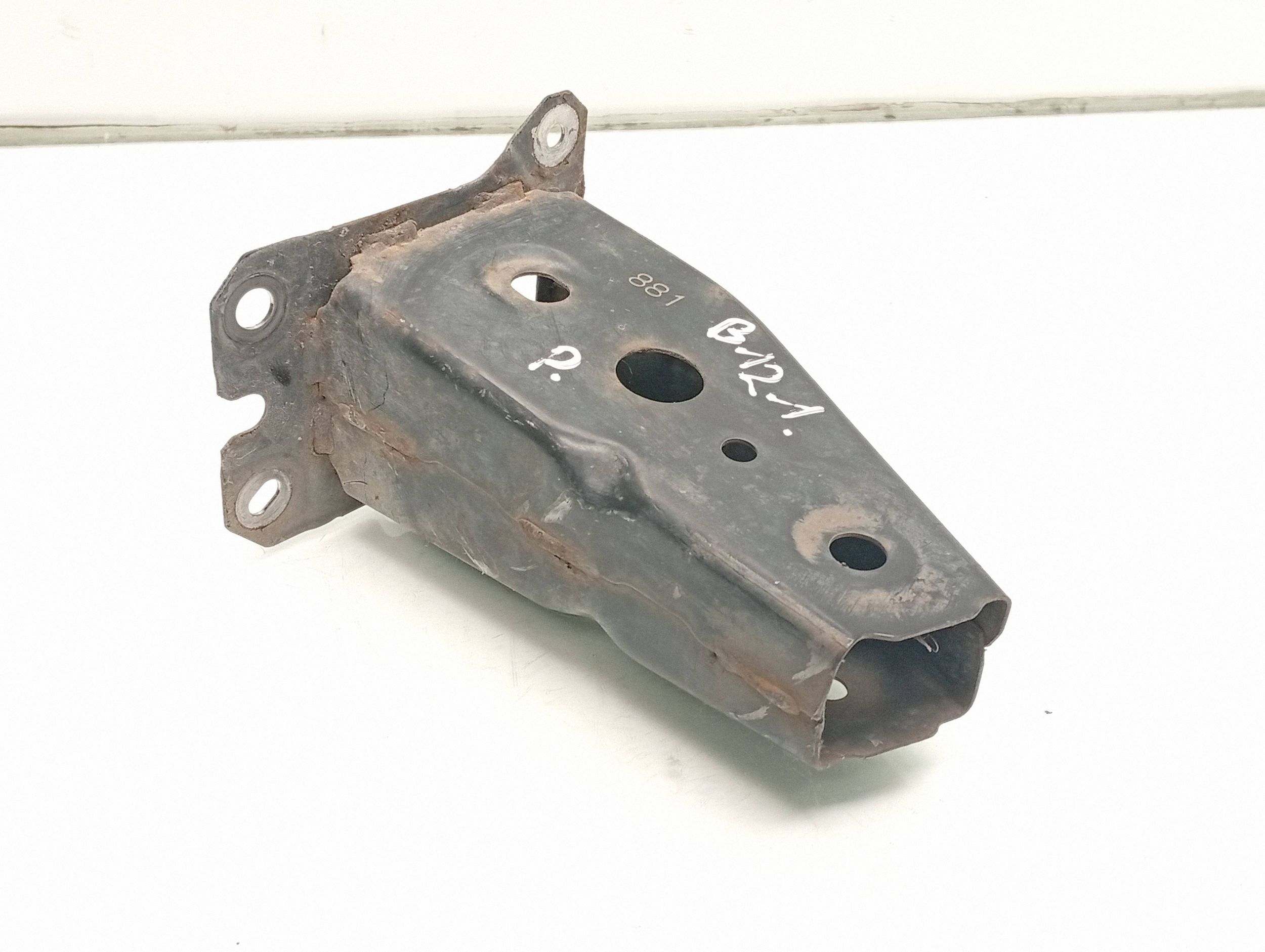 Mazda 6 2015 Bumperdemper Voor FRC149906 image 2