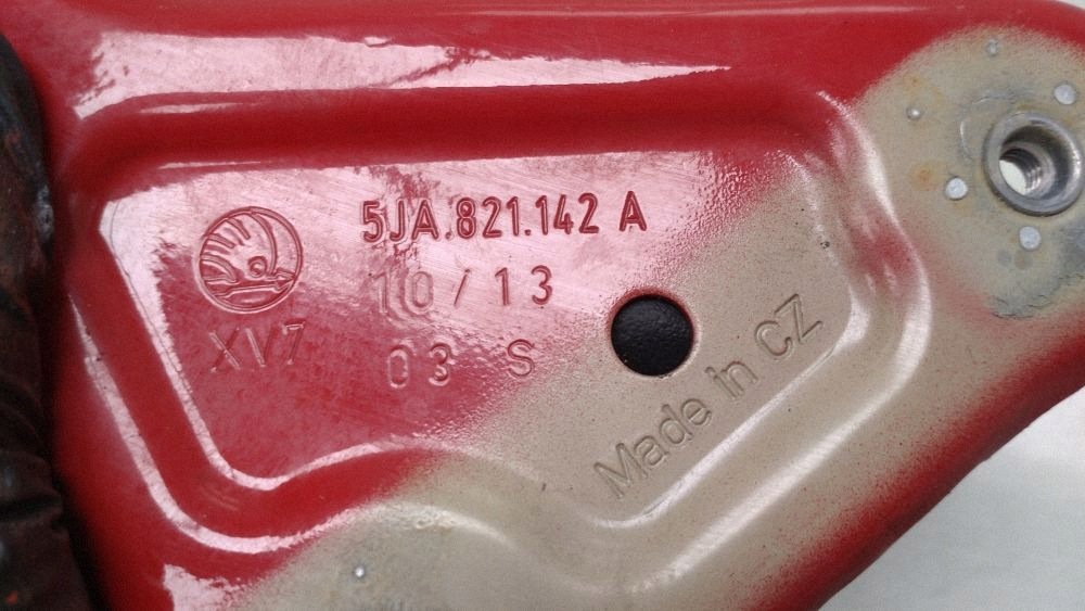 Fender Mounting Bracket Right Front Skoda Rapid 5JA821142A image 4