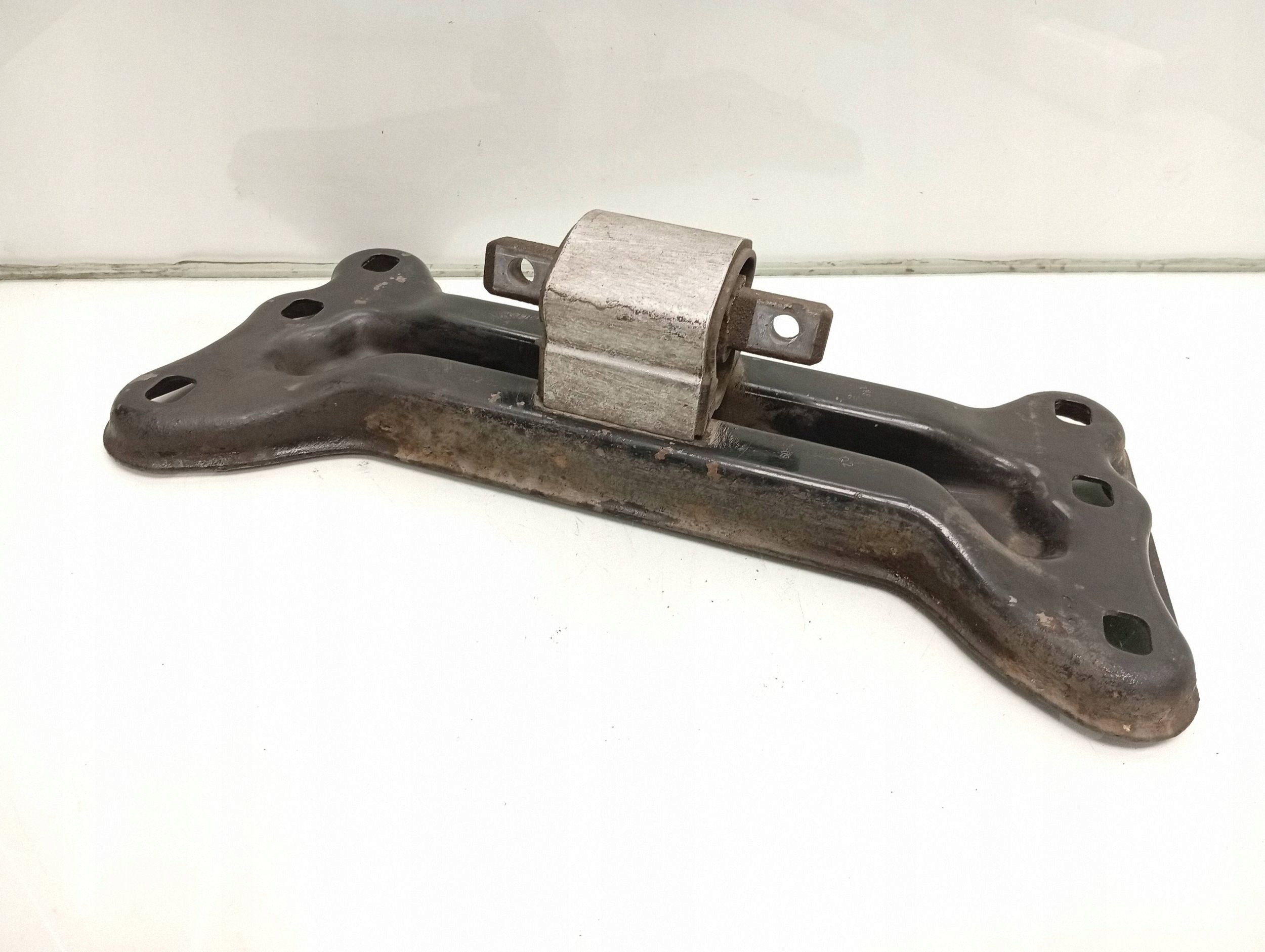 Mercedes-Benz SLK R171 vaihteiston tyyny image 3