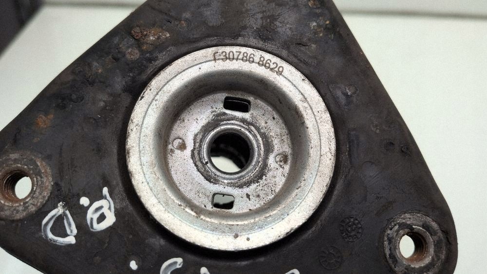 2006 Ford Focus Front Strut Mount F307868629 image 4