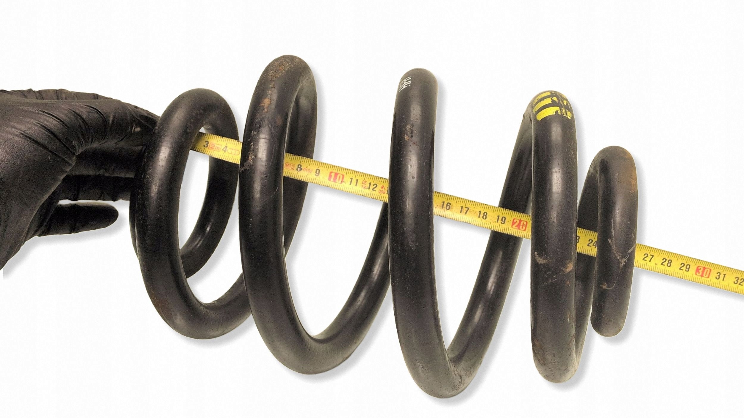 2005 VW Transporter T5 Rear Spring Used image 3