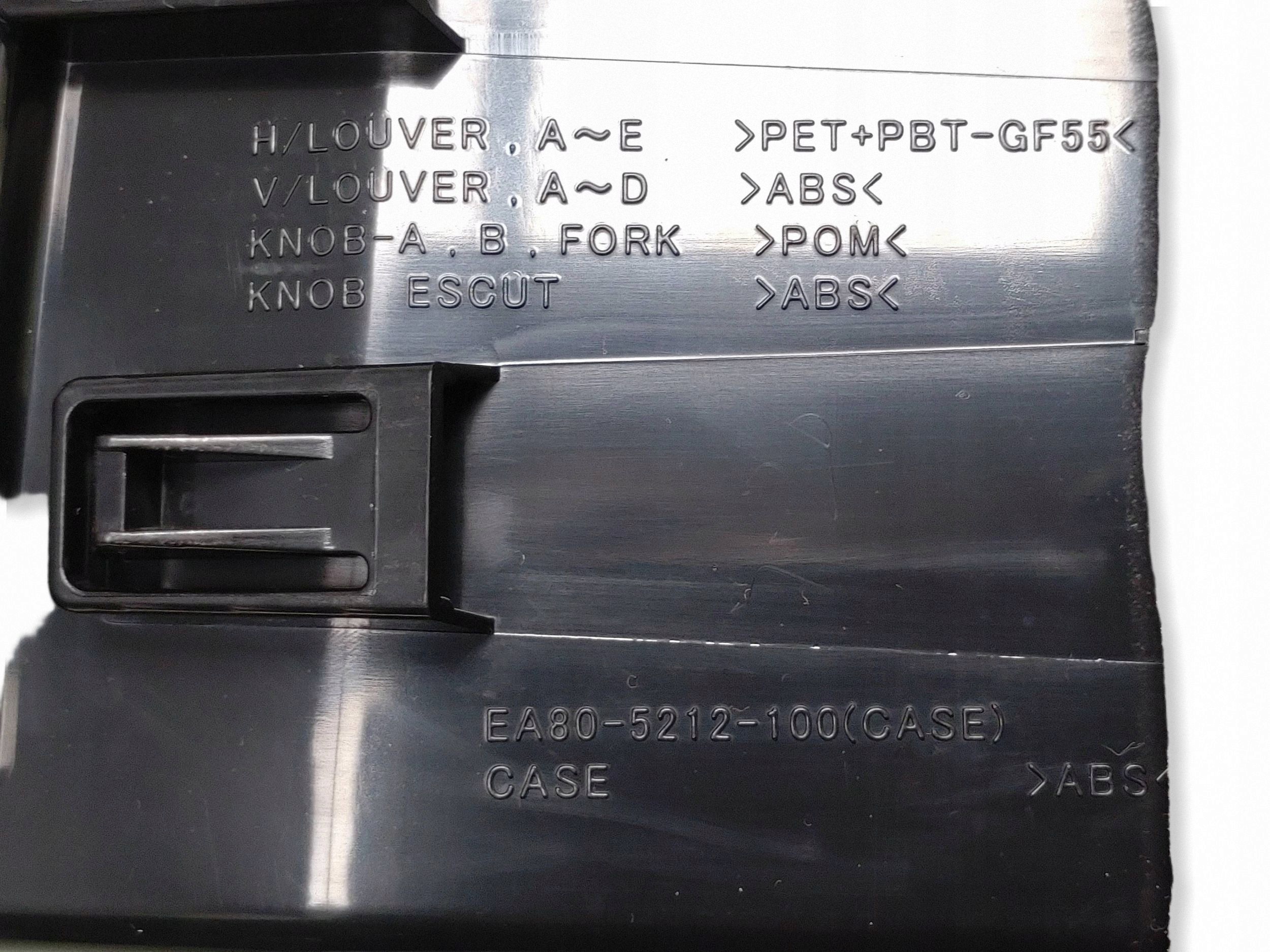 Nissan Leaf II Grade Lateral Vent 687605SK0B image 7